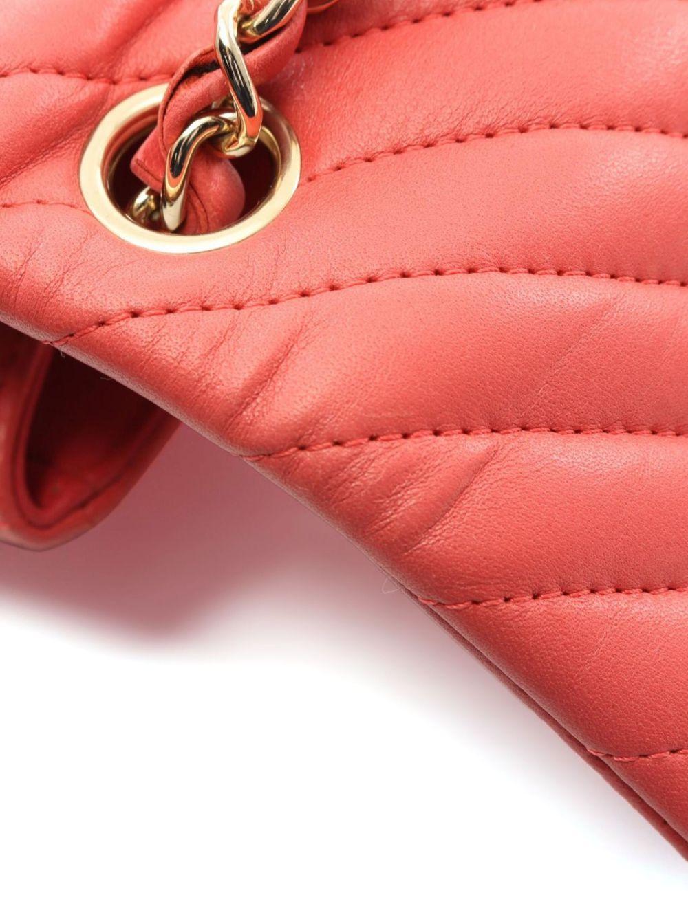 2017-2018 V-Stitch shoulder bag Product Image