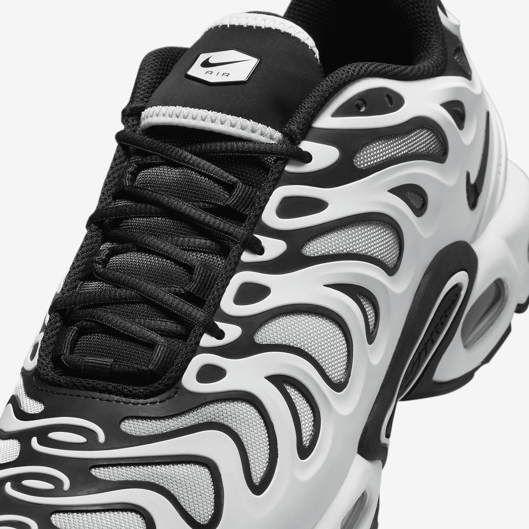 Nike Mens Nike Air Max Plus Drift - Mens Running Shoes White/Black/Metallic Silver Product Image