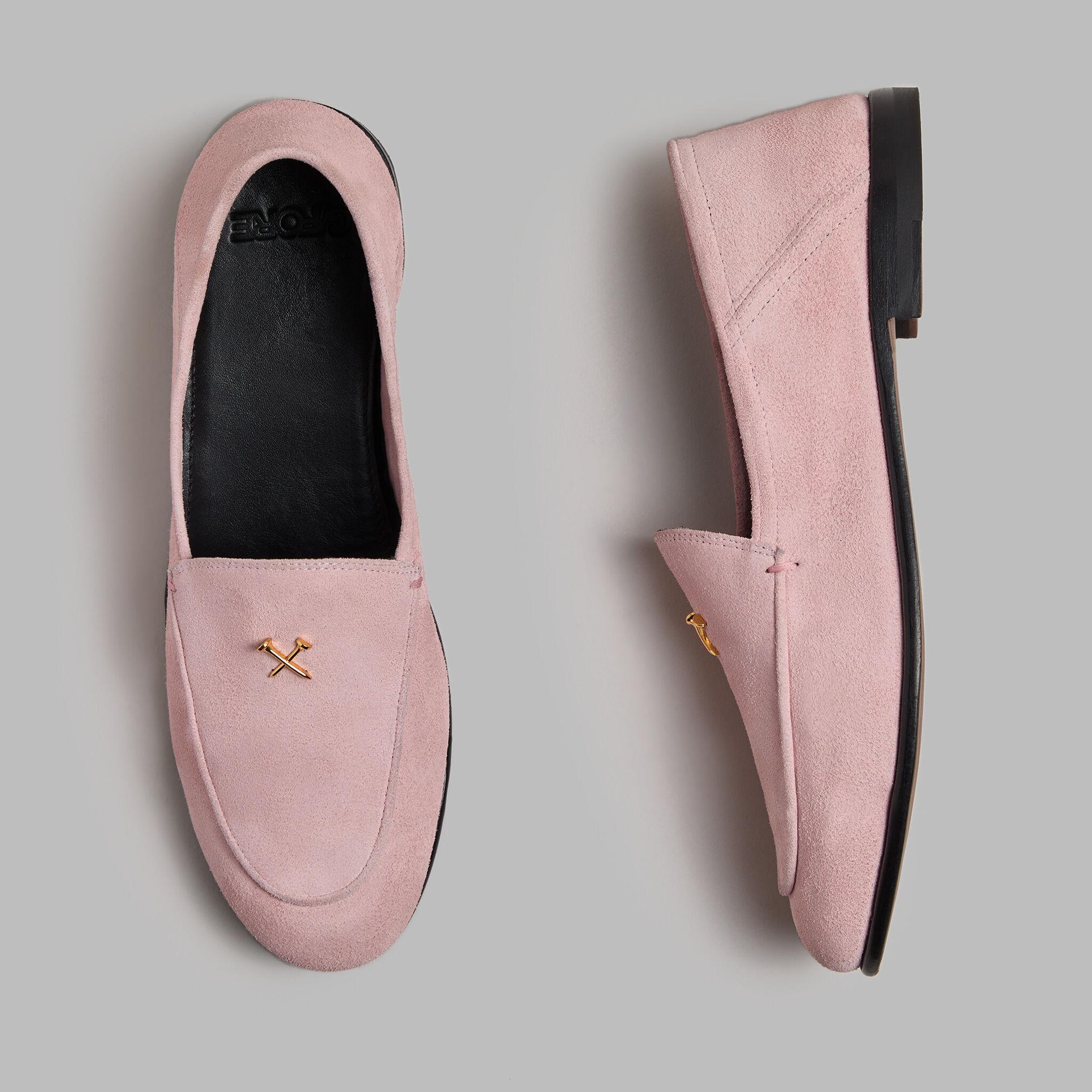 WOMEN'S METAL TEES SUEDE FLEX LOAFER Product Image