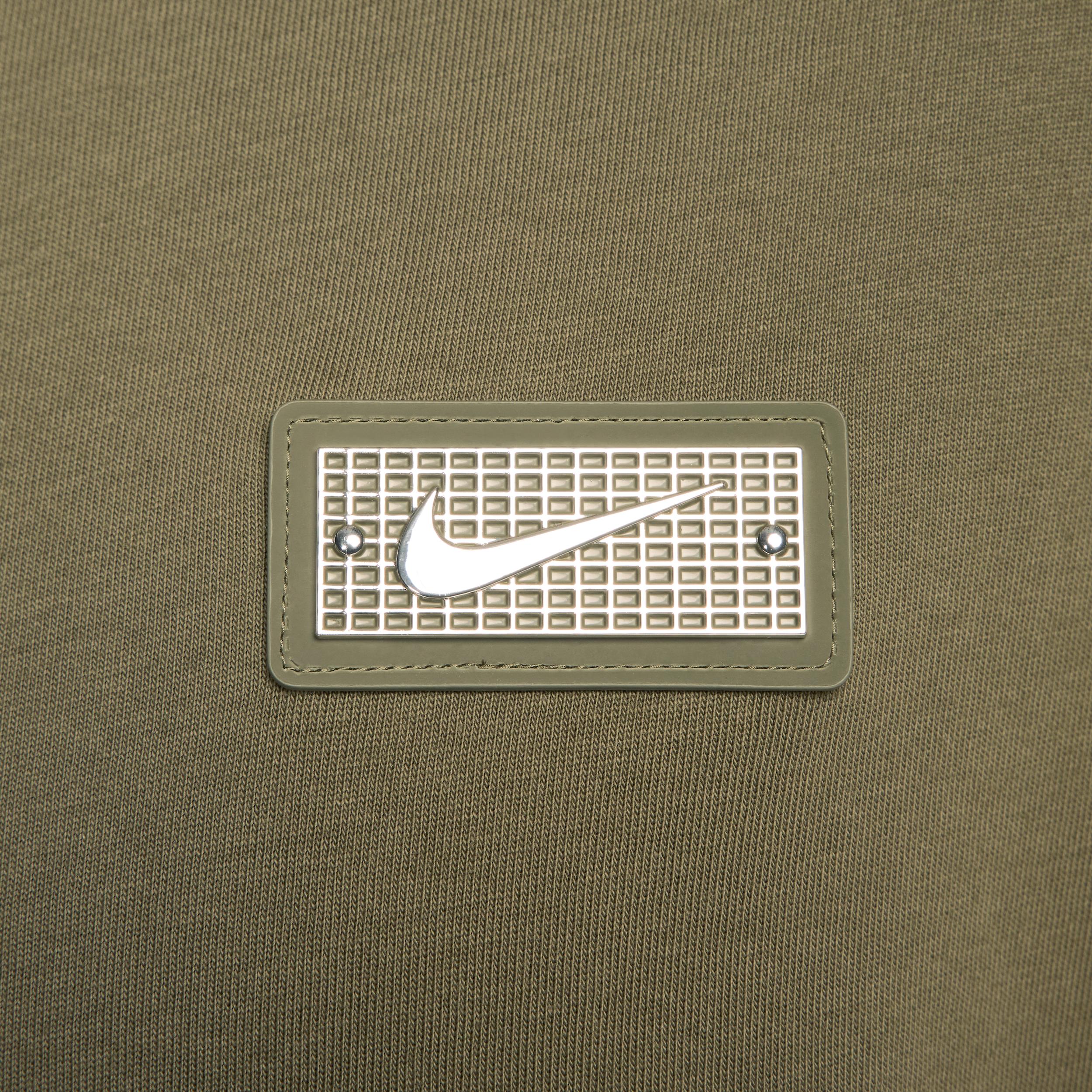 Nike Men's Devin Booker Long-Sleeve Basketball T-Shirt Product Image