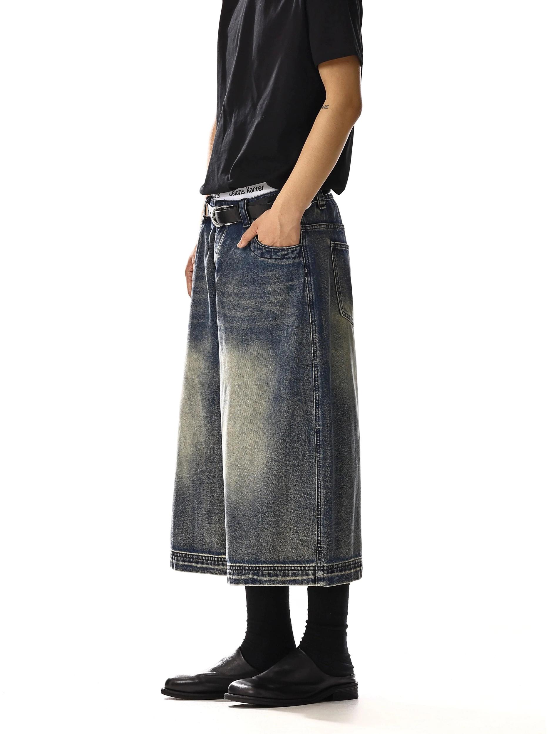 RT No. 18236 BLUE DENIM SHORTS Product Image