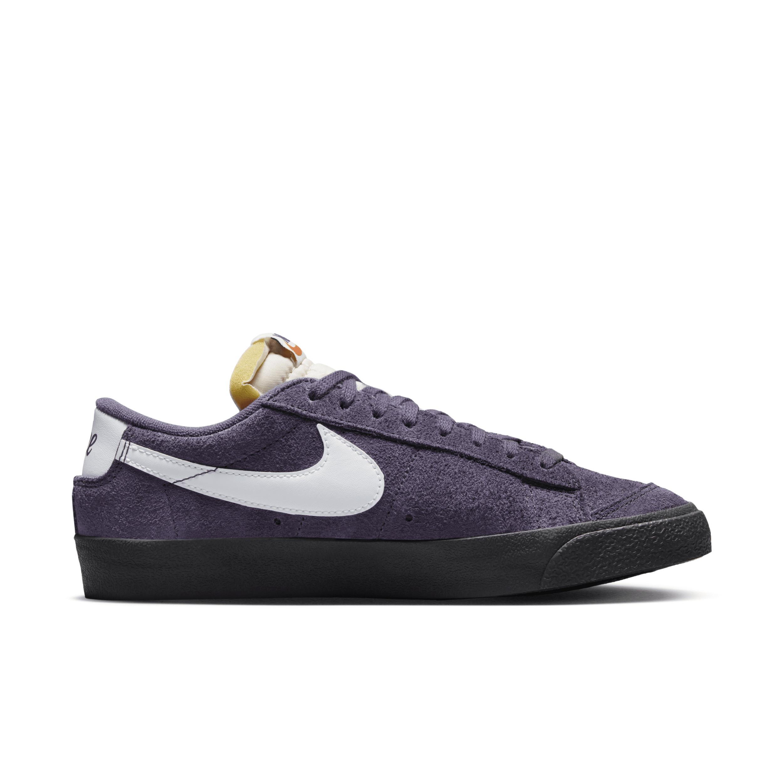 Nike Women's Blazer Low ' Vintage Shoes Product Image