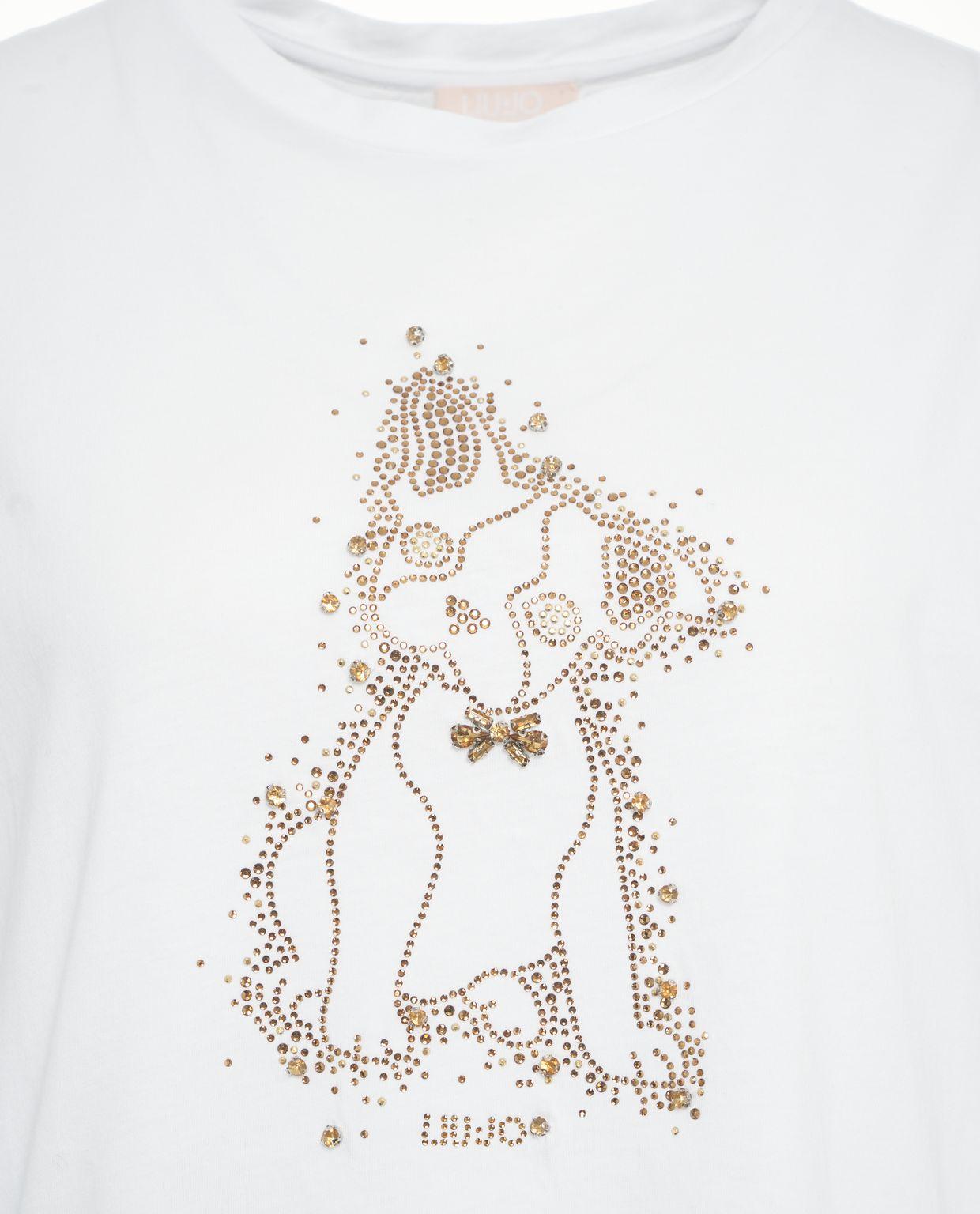 T-shirt with rhinestone application Product Image