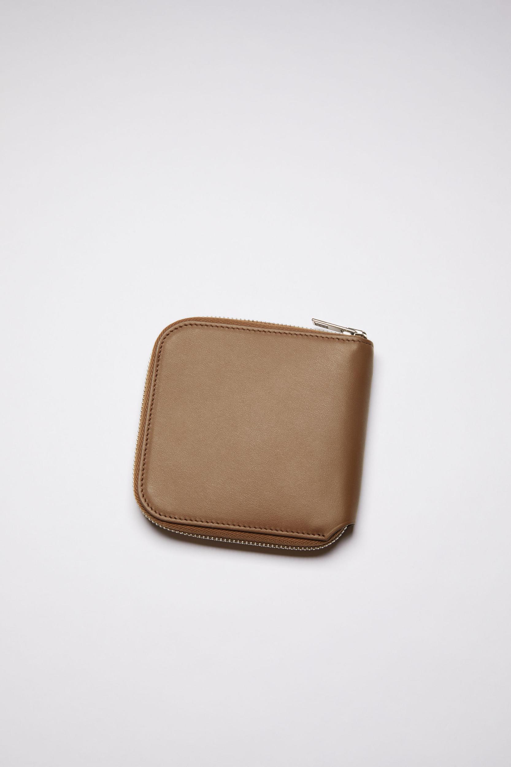 Zippered wallet Product Image