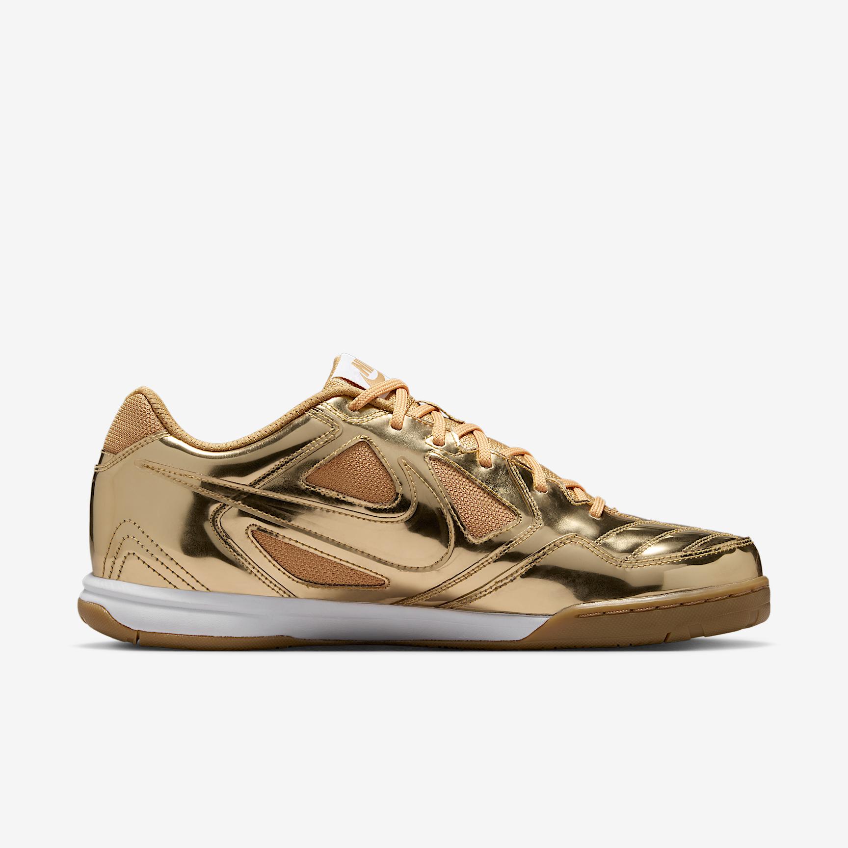 Nike Men's Gato LV8 Shoes Product Image