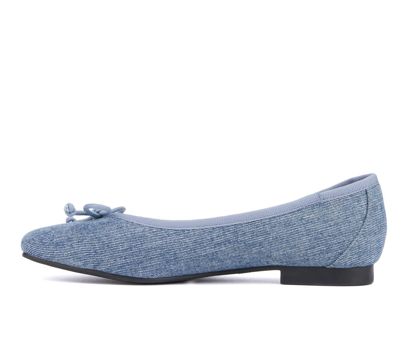 Women's New York and Company Paulina Flats Product Image