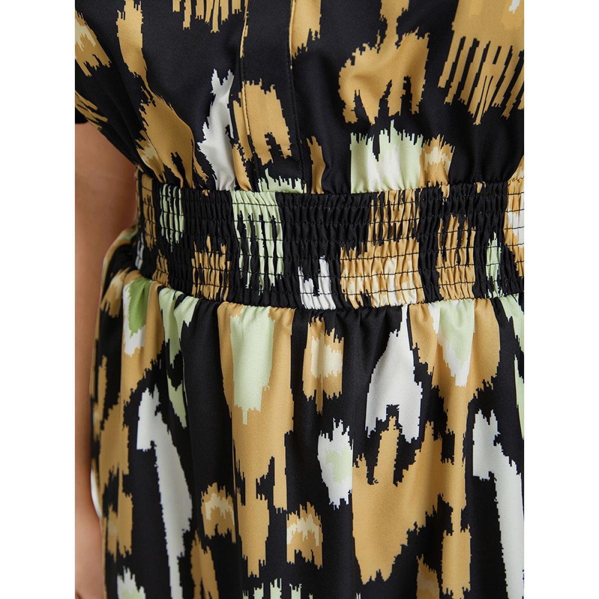 Plus Size Graphic Print Notched Shirred Pocket Puff Sleeve Dress Leopard Women Elegant Shirred V-neck Short sleeve Curvy Knee Dress BloomChic 28/5X Product Image