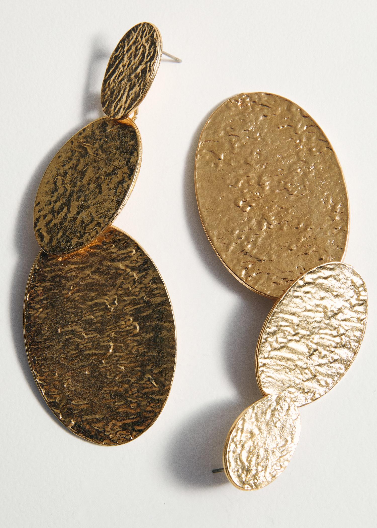 Long textured earrings - Women | MANGO USA Product Image