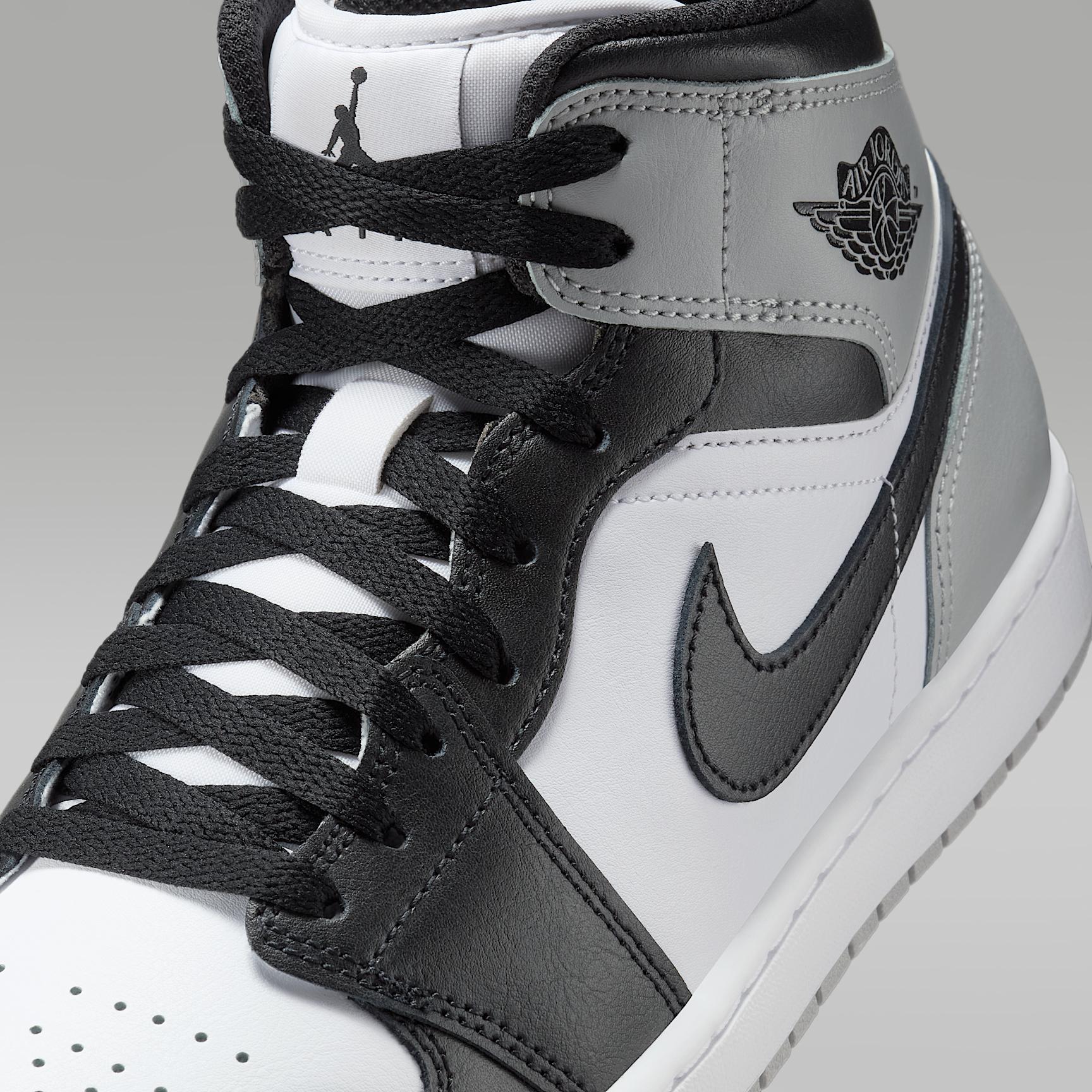 Men's Air Jordan 1 Mid Shoes Product Image