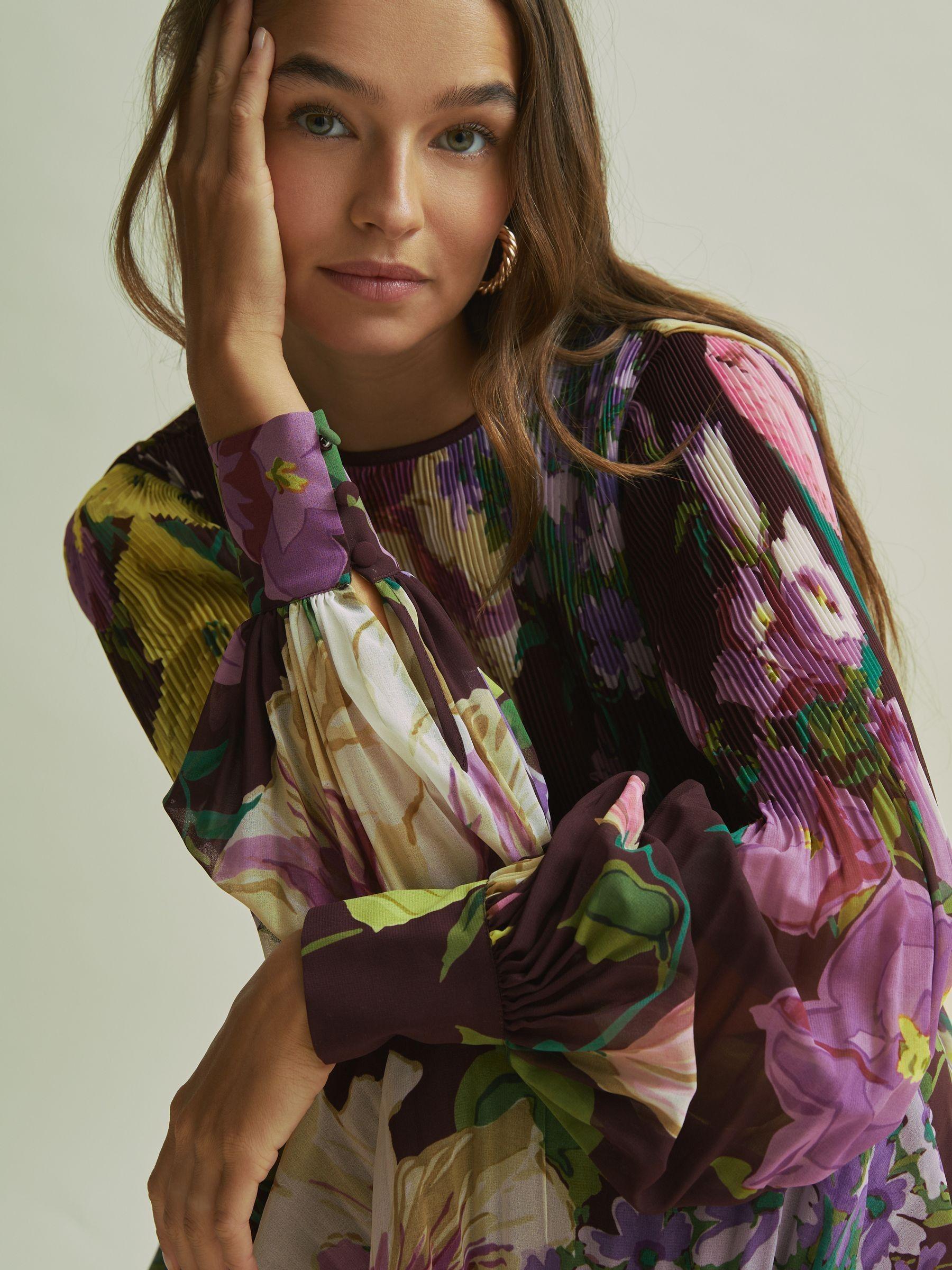 Florere Pleated Blouson Sleeve Midi Dress in Purple Product Image