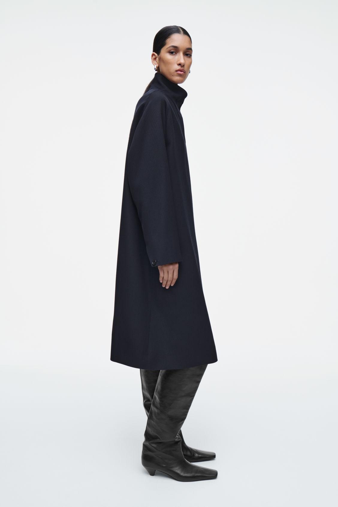 TRAPEZE WOOL-BLEND COAT Product Image