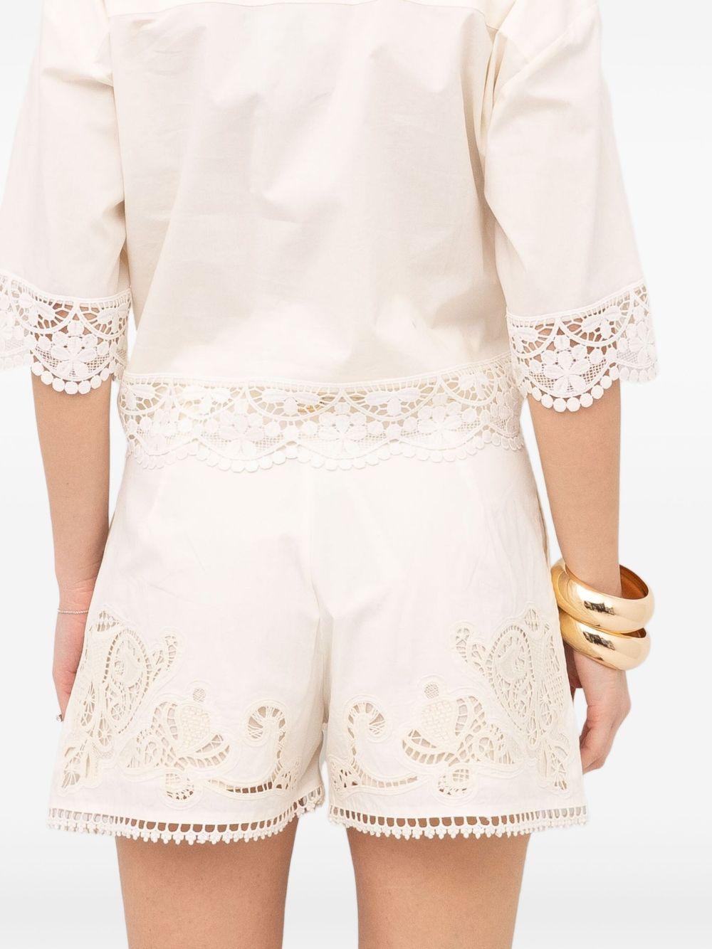 embroidered shorts  Product Image