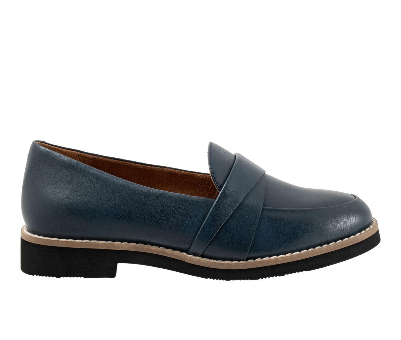 Women's Softwalk Walsh Loafers Product Image