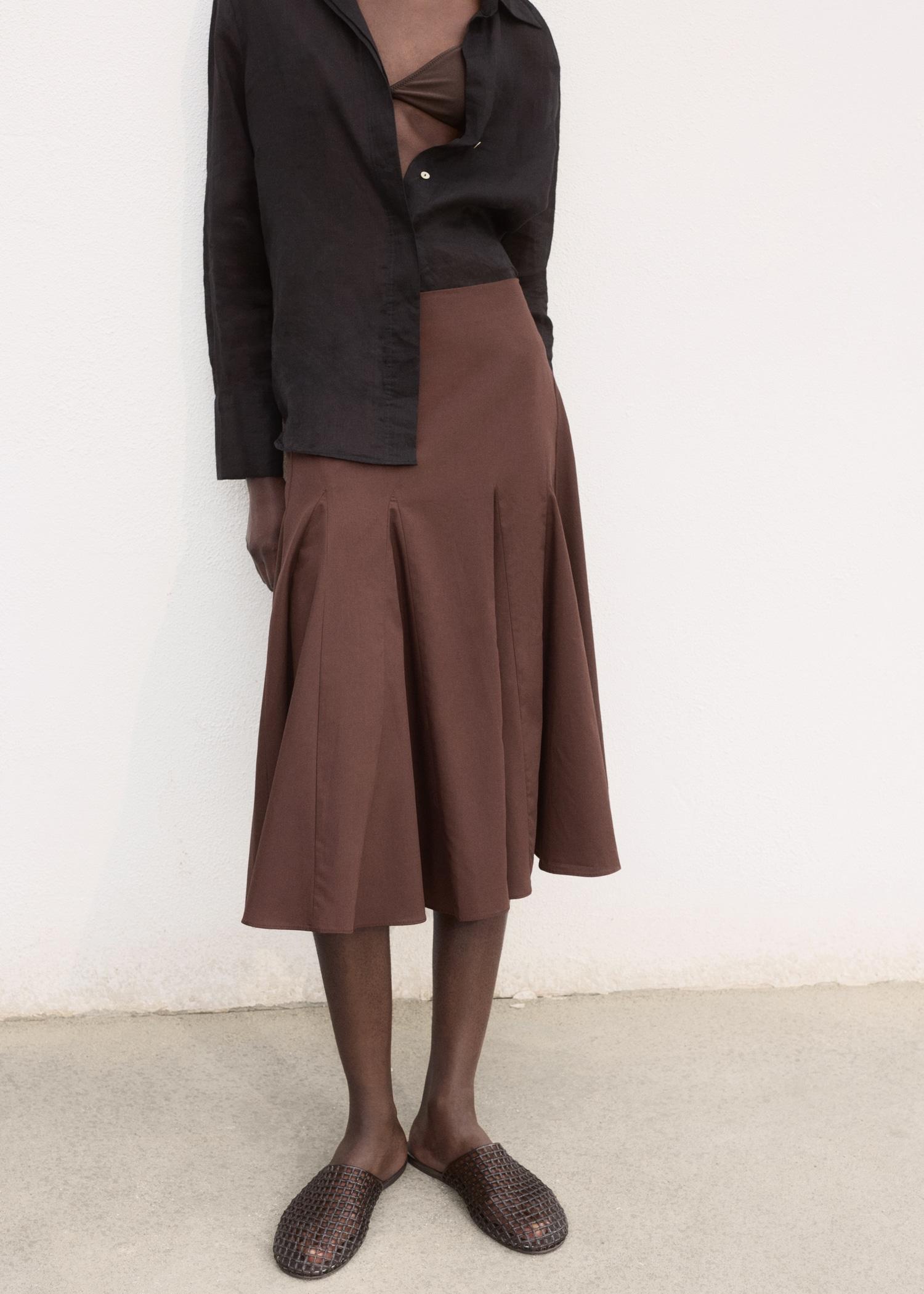 Pleated midi-skirt - Women | MANGO USA Product Image