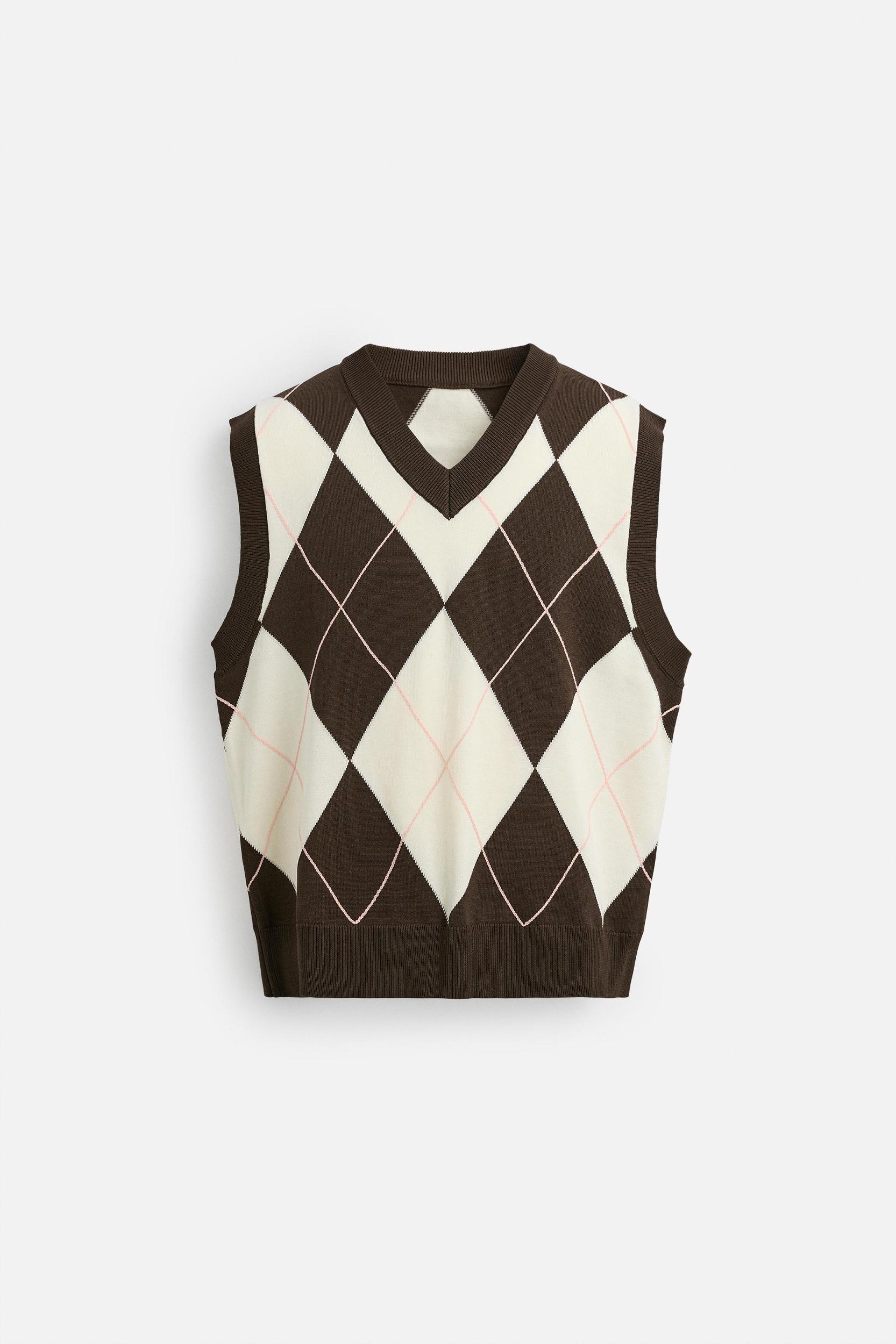 ARGYLE JACQUARD KNIT VEST Product Image