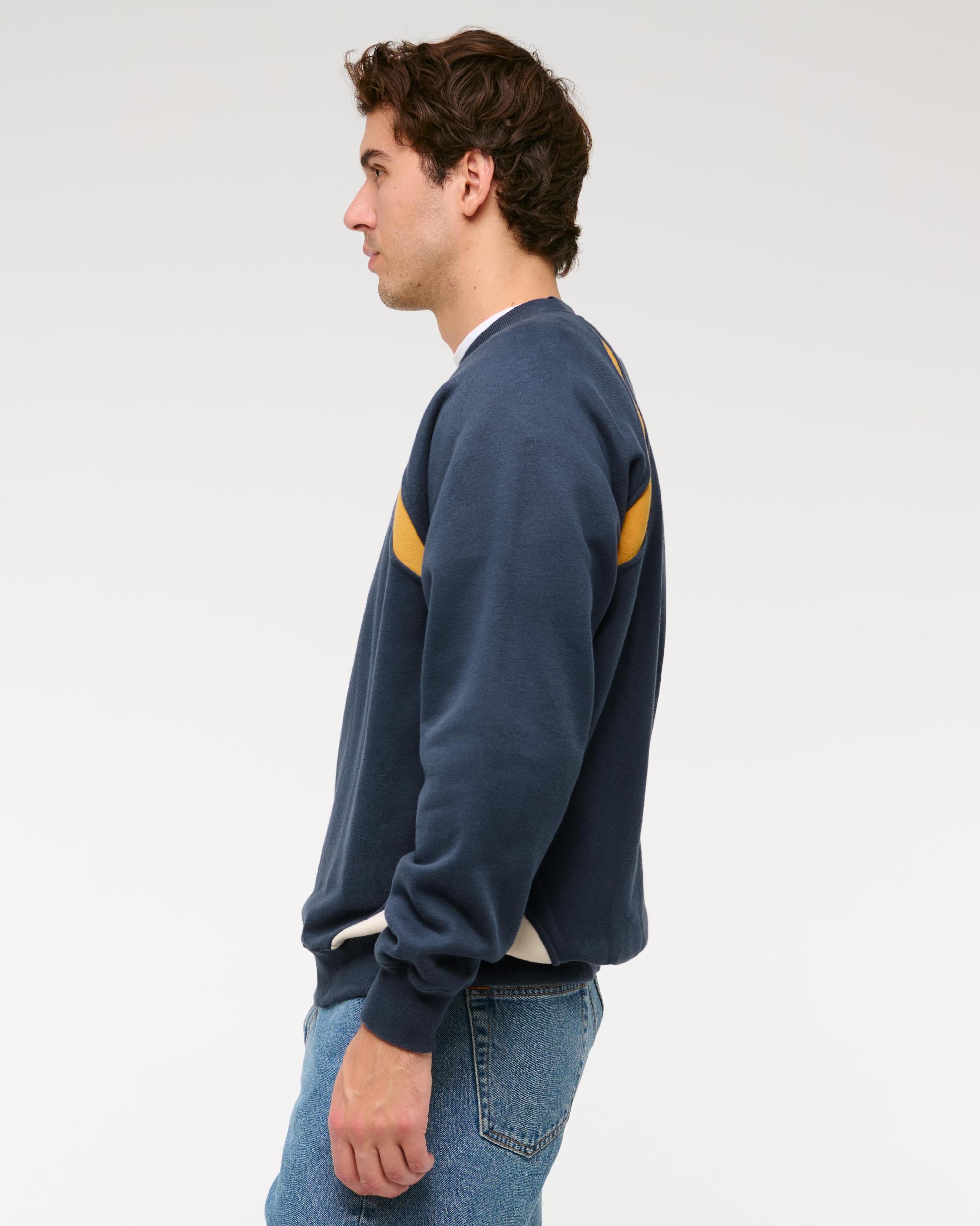 Essential Crew Sweatshirt Product Image