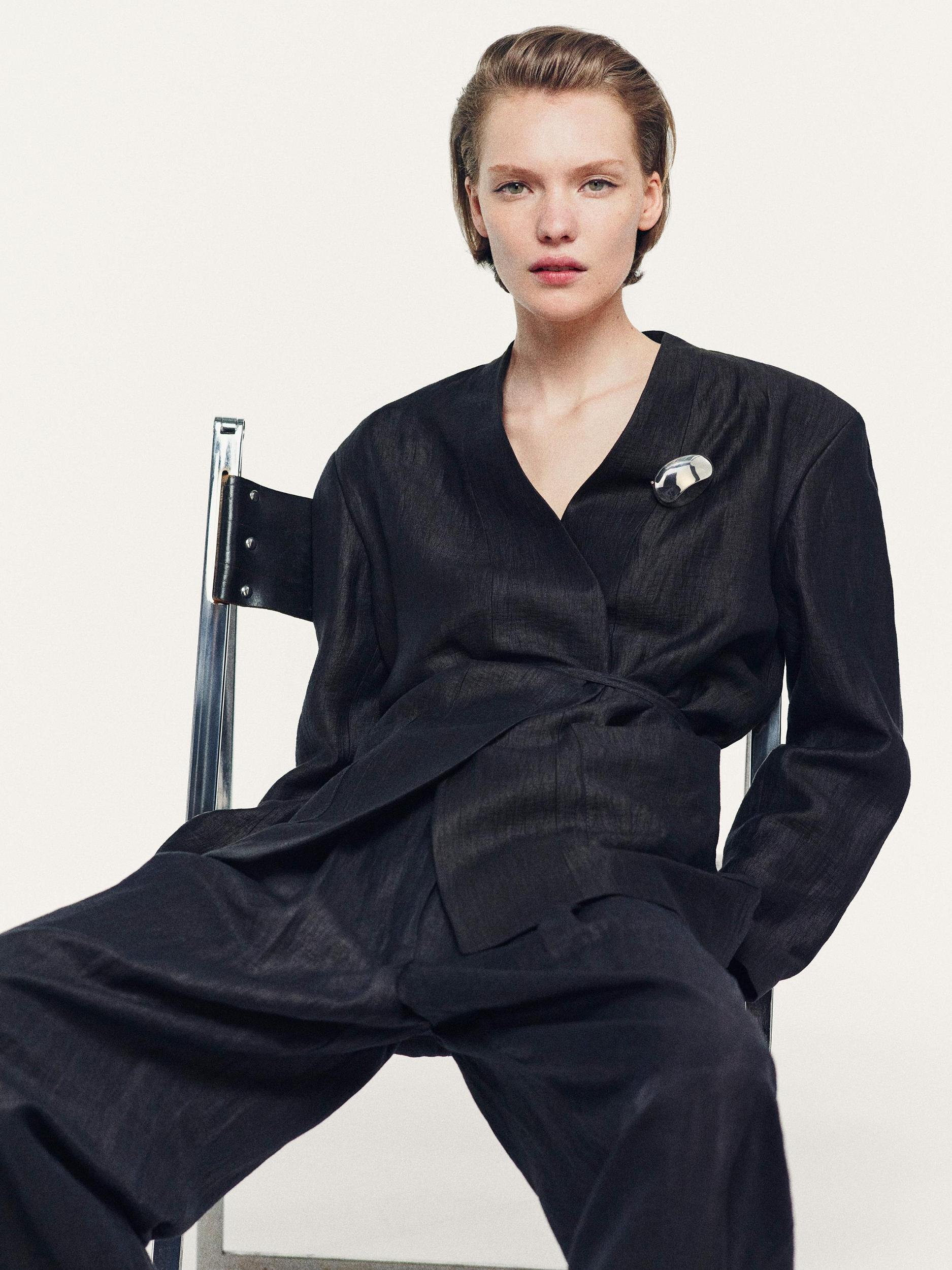 Linen blend palazzo trousers with darts Product Image