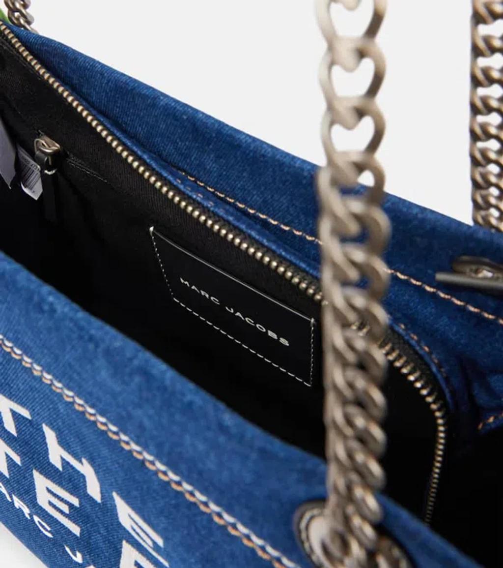 MARC JACOBS The Medium Tote In Blue Denim With Embroidered Logo In Dark Wash Product Image