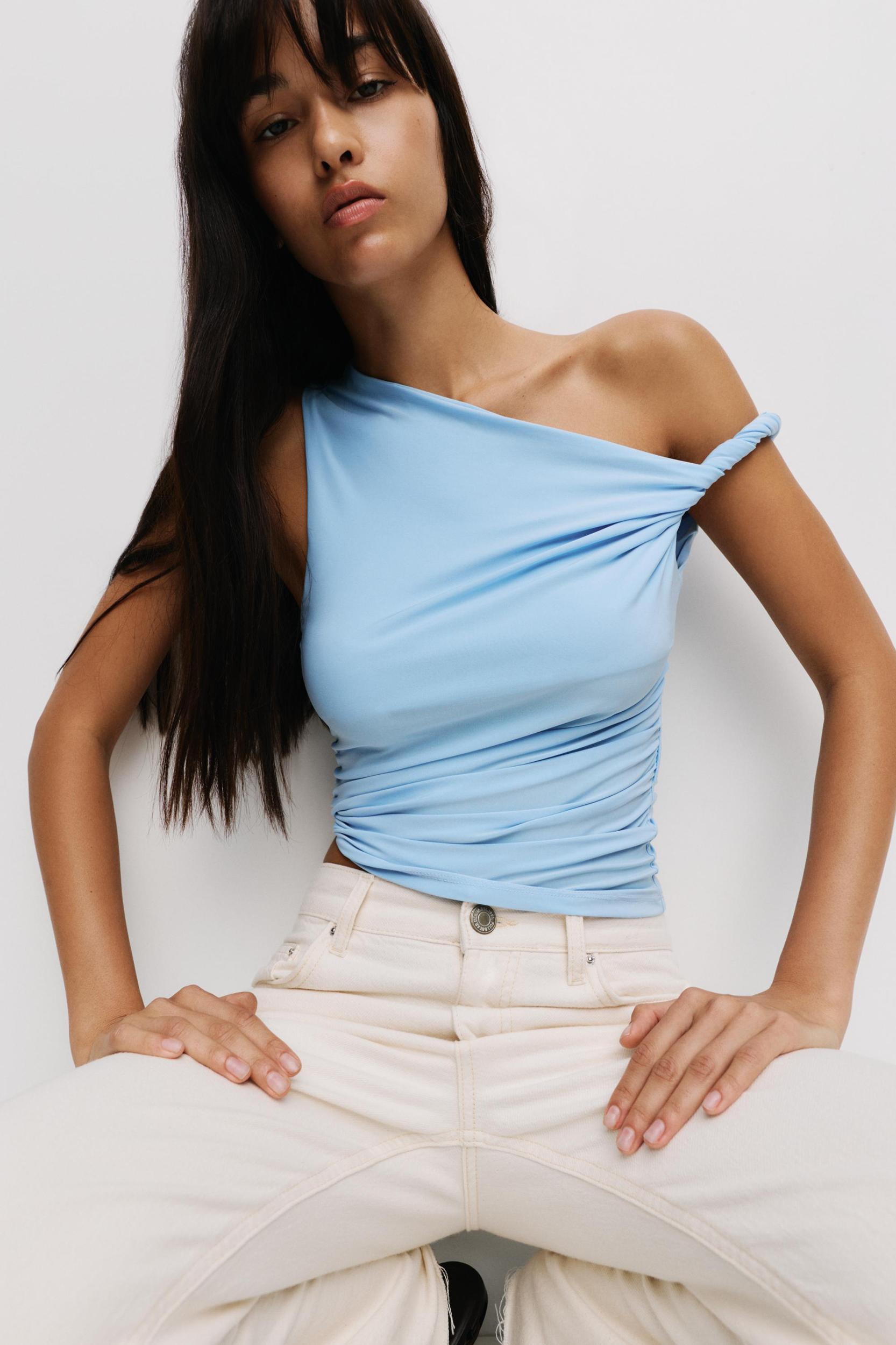 Asymmetric top Product Image