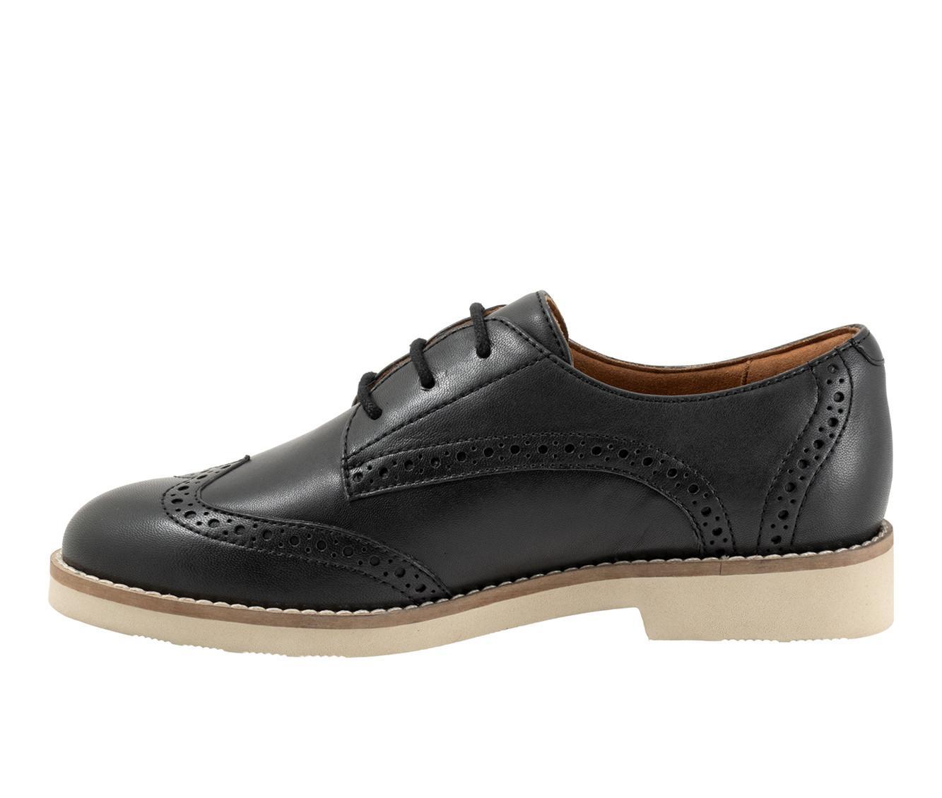 Women's Softwalk Willet Oxfords Product Image