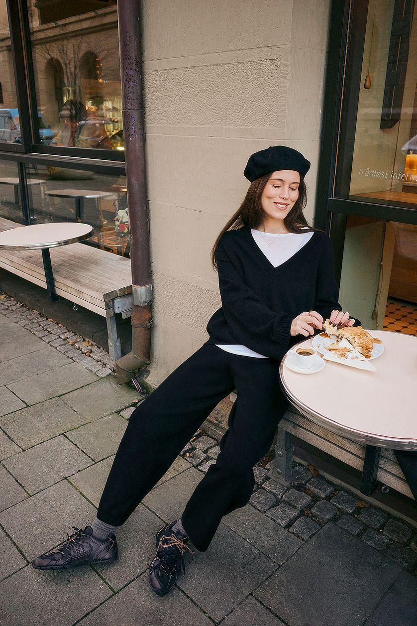 Knitted Barrel Trousers Product Image