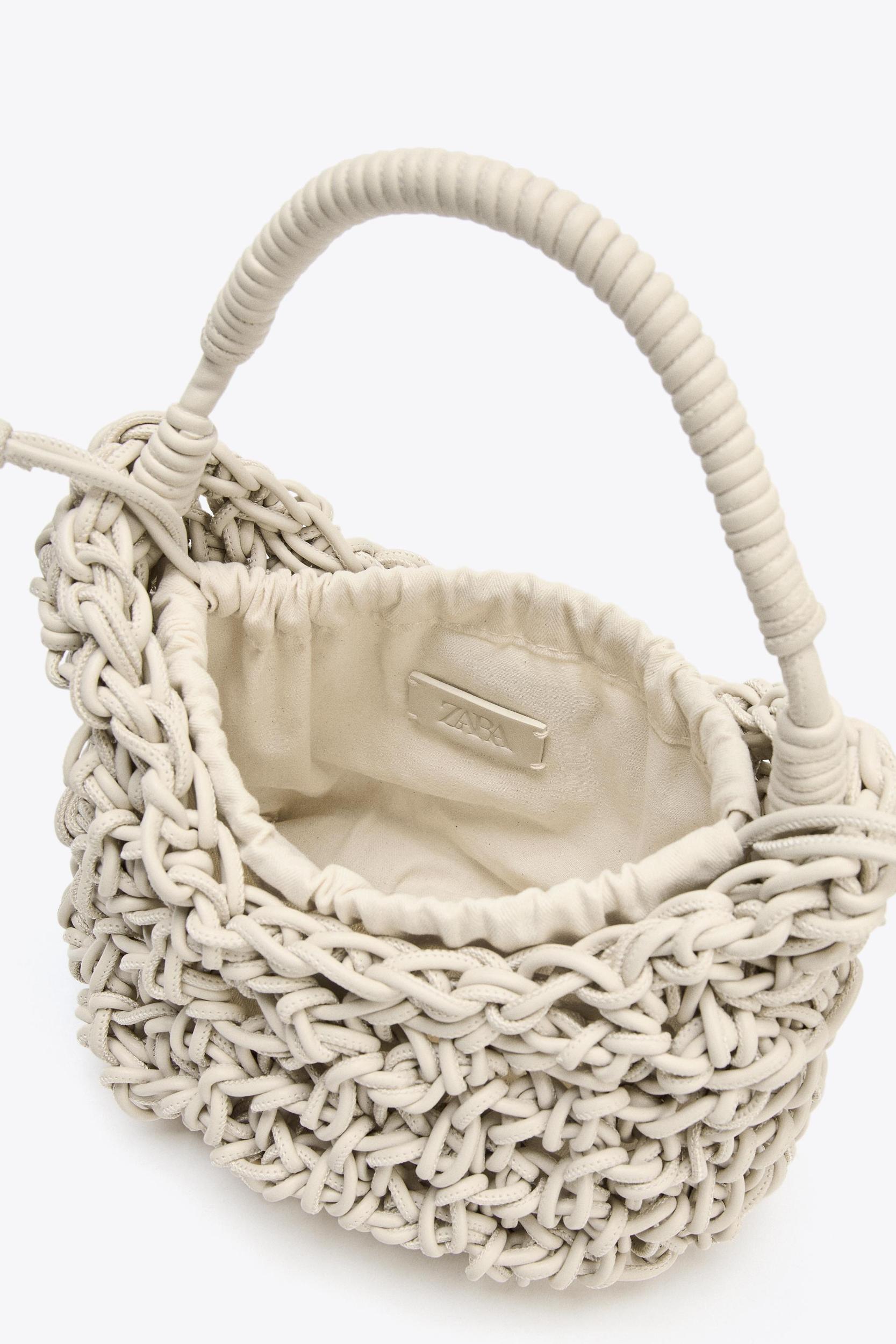 TOPSTITCHED WOVEN HANDBAG Product Image