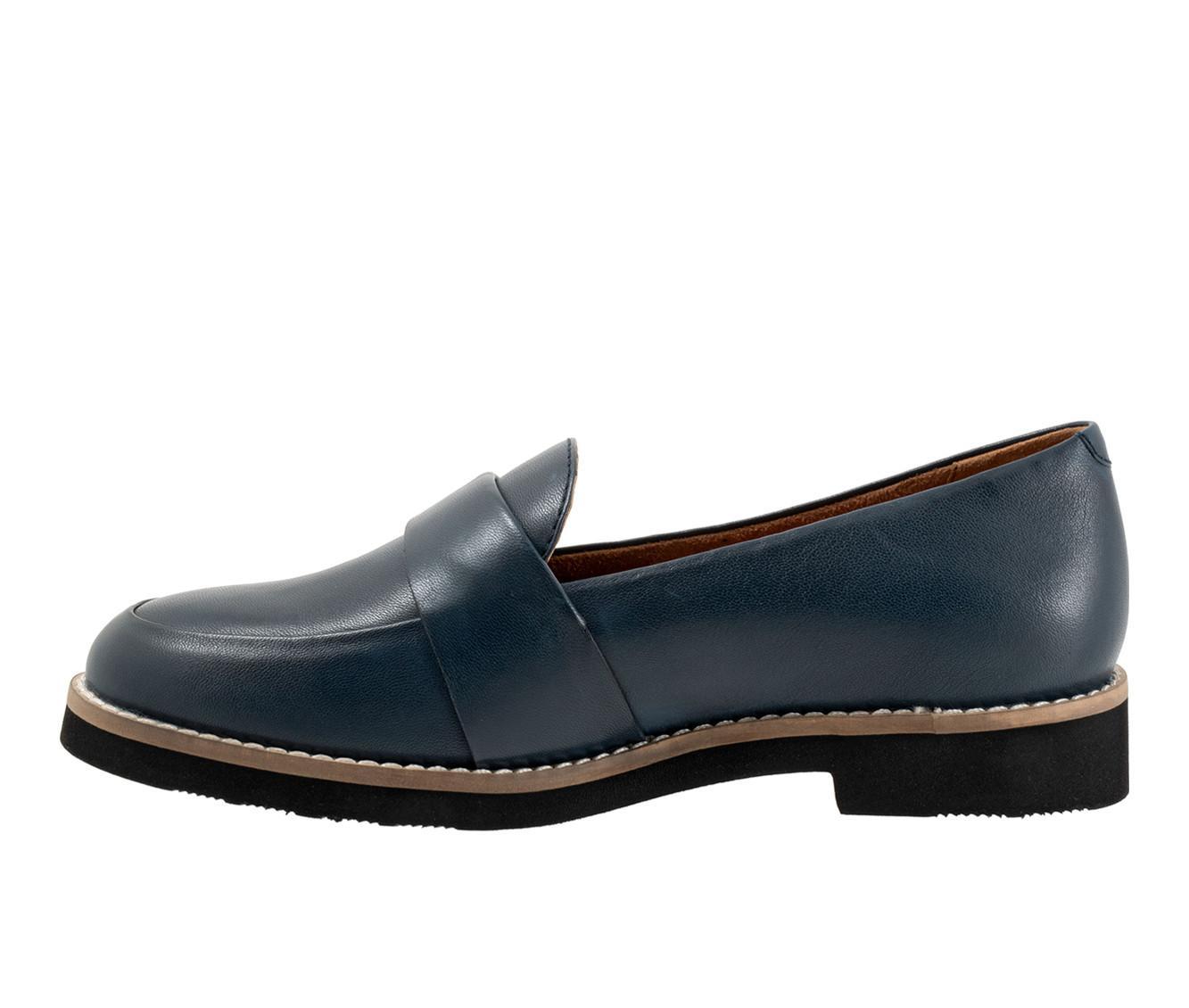 Women's Softwalk Walsh Loafers Product Image