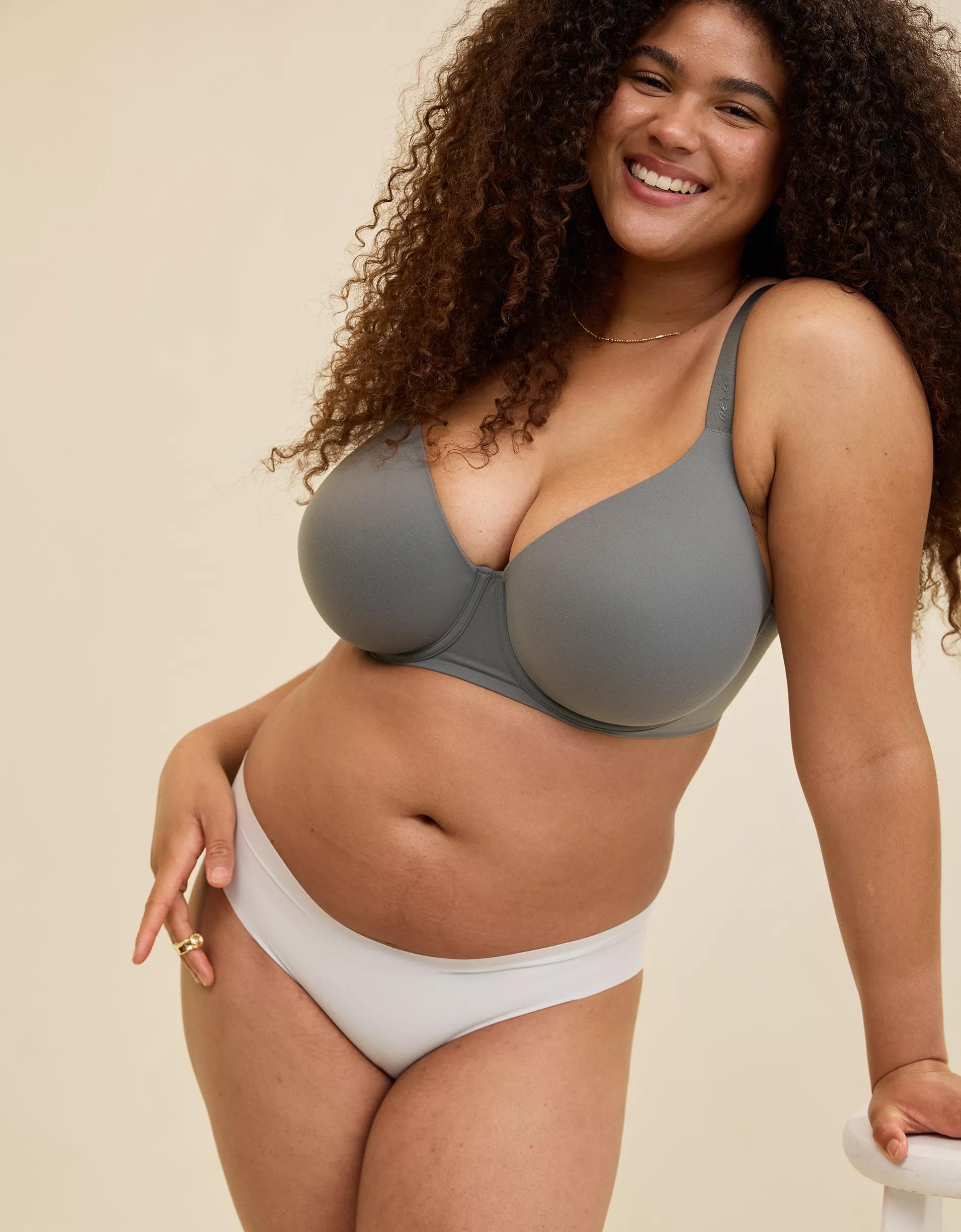 SMOOTHEZ Full Coverage Lightly Lined Bra Product Image