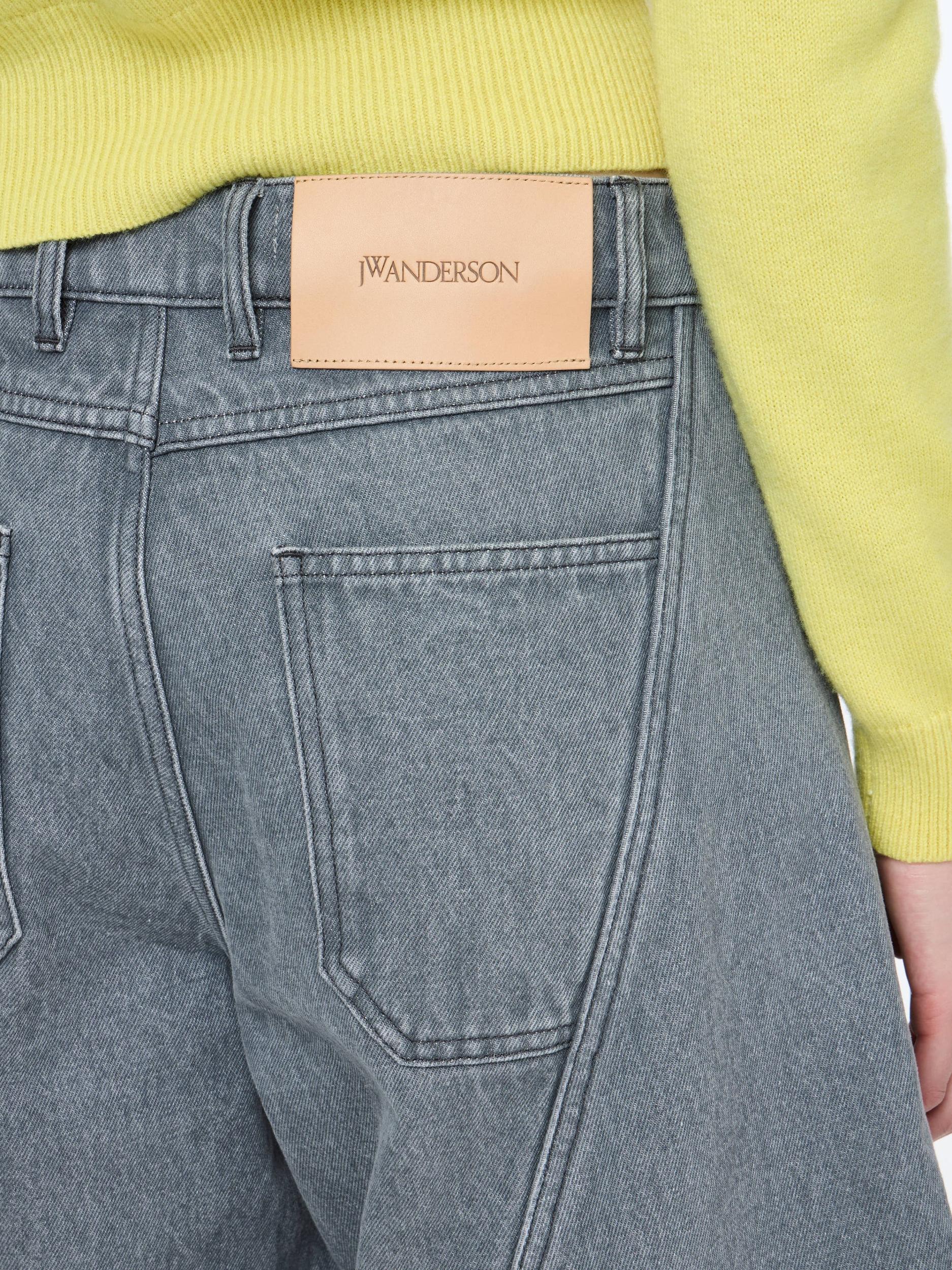 CROPPED SCULPTURAL JEANS Product Image
