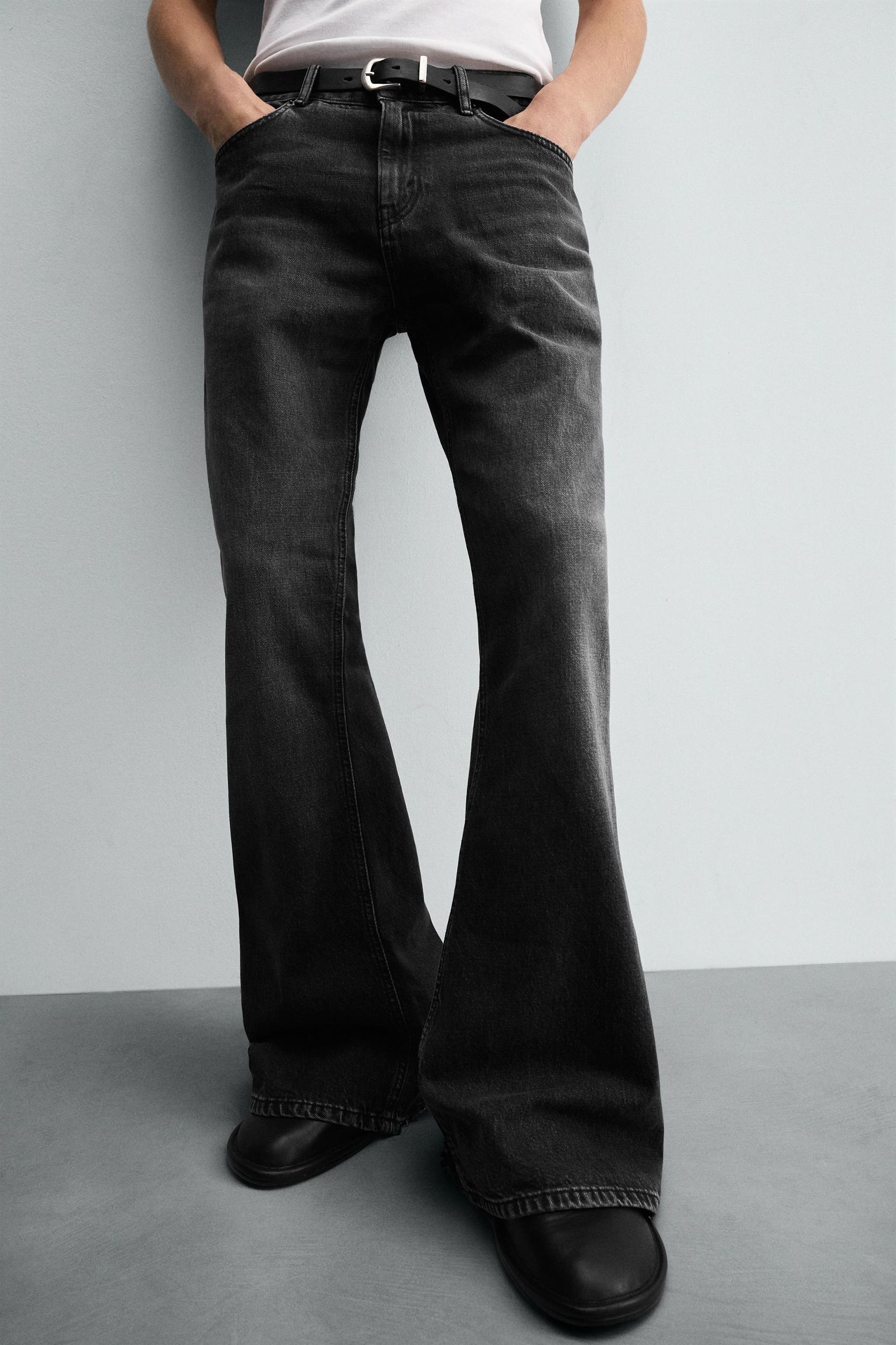 FLARE FIT JEANS Product Image