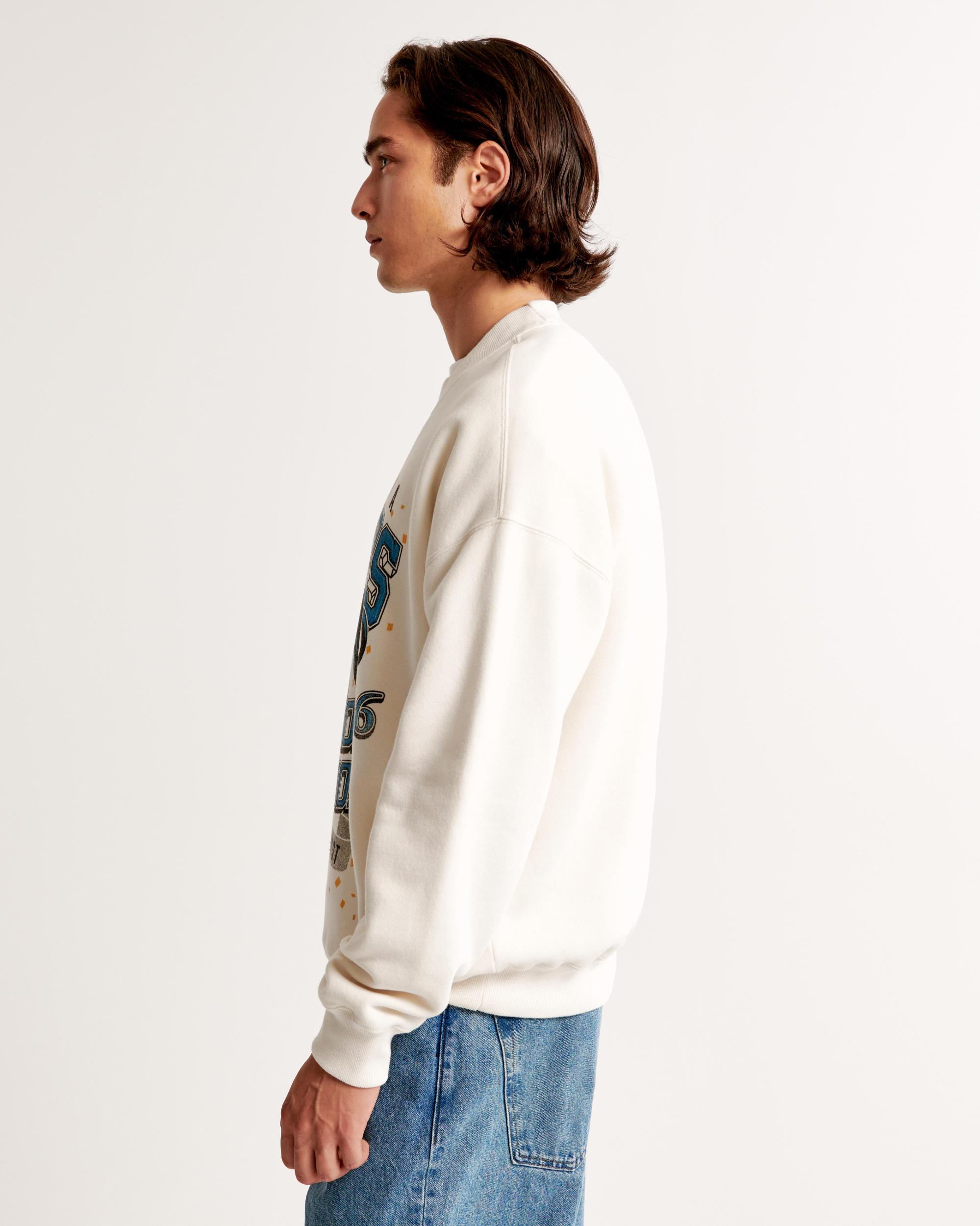 New England Patriots Graphic Crew Sweatshirt Product Image