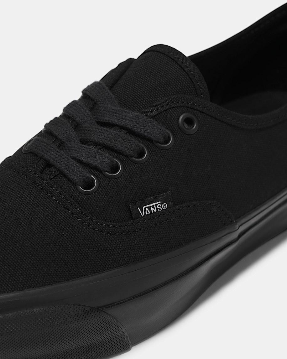 Premium Authentic Shoe in Black / Black| Vans US Product Image