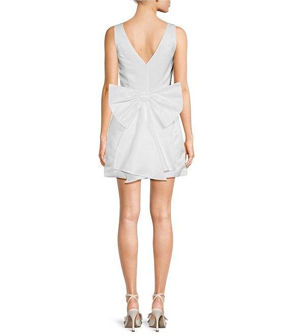 Allison & Kelly Sleeveless V-Neck A-Line Bow Dress Product Image