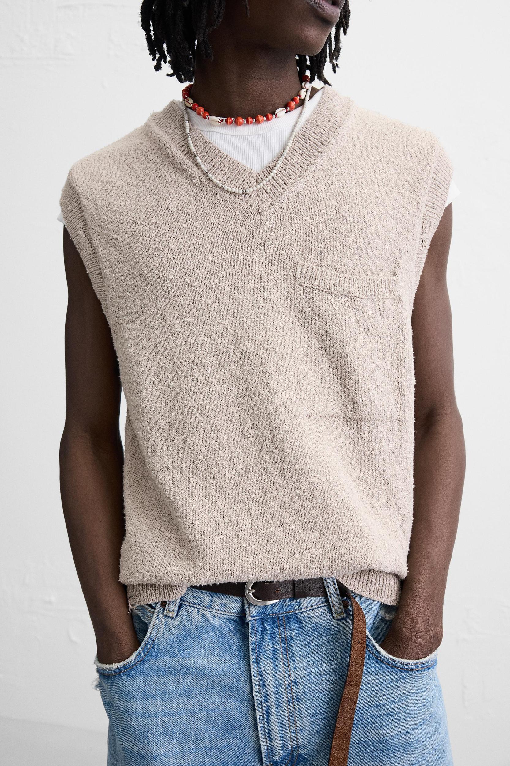 TEXTURED KNIT VEST Product Image