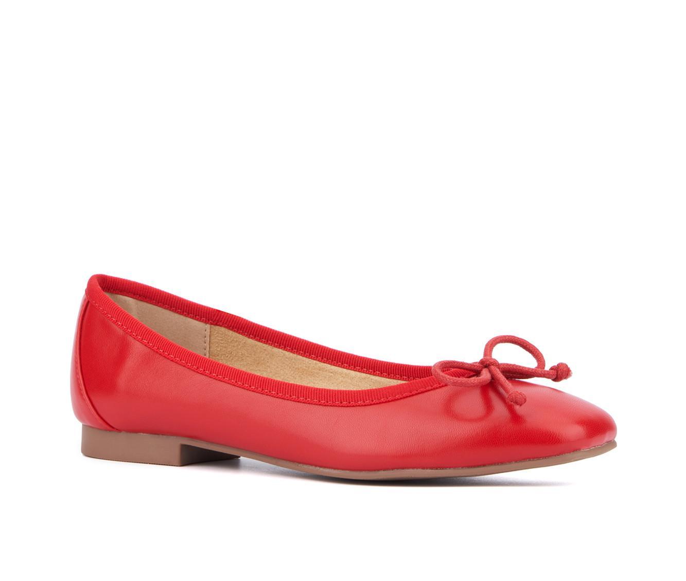 Women's New York and Company Paulina Flats Product Image
