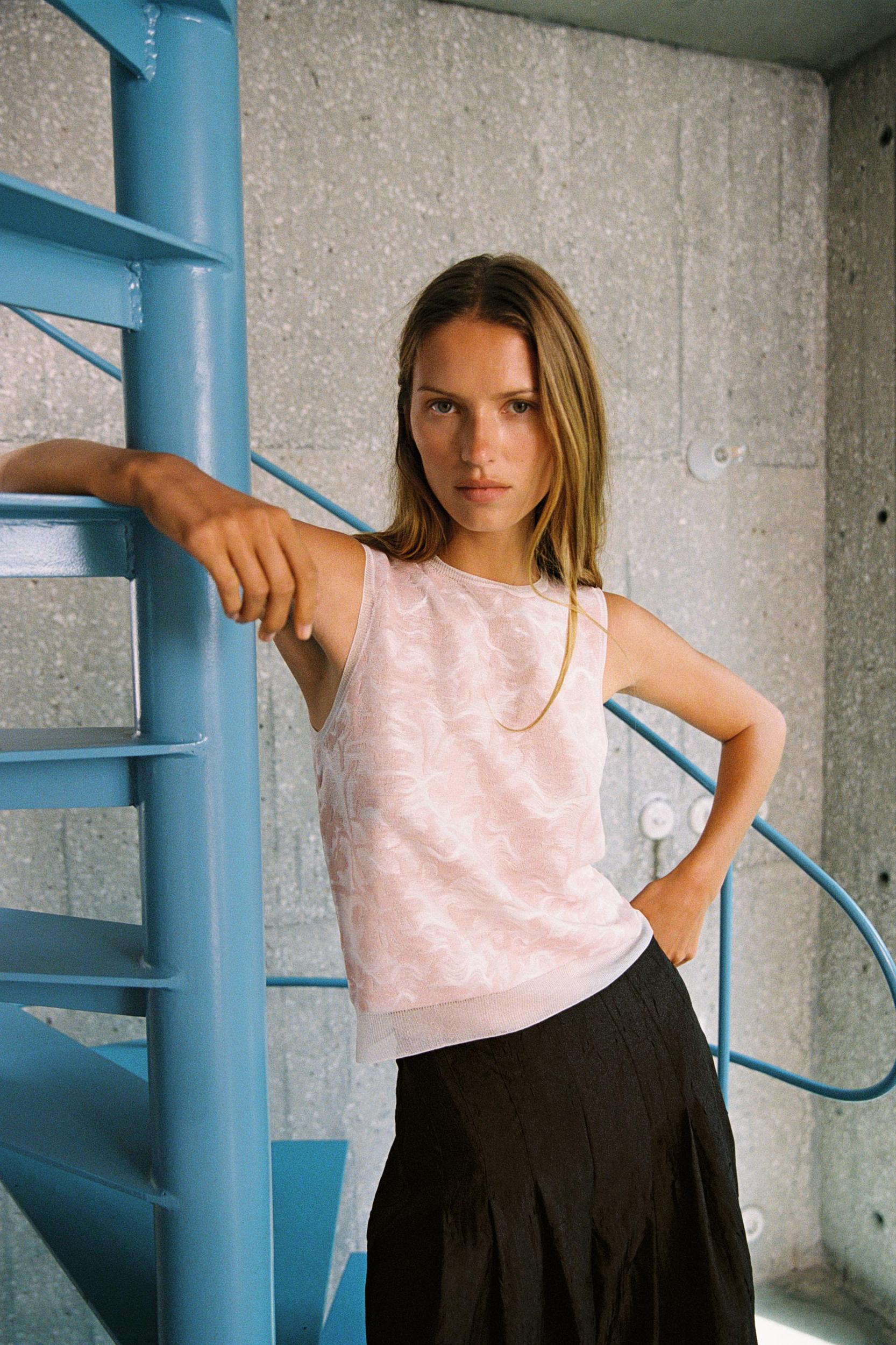 JACQUARD KNIT TOP Product Image