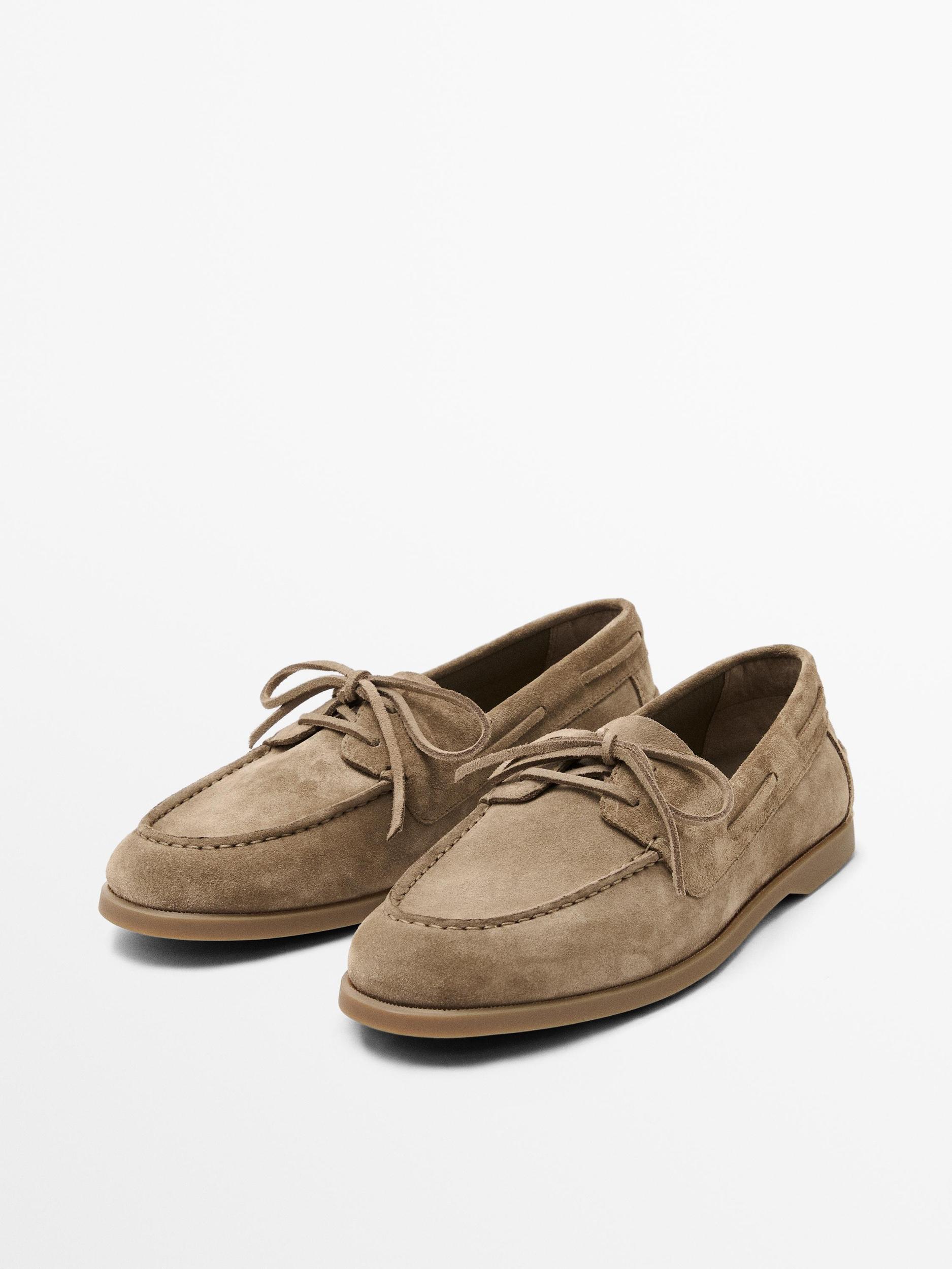 Split suede deck shoes with moc toe Product Image