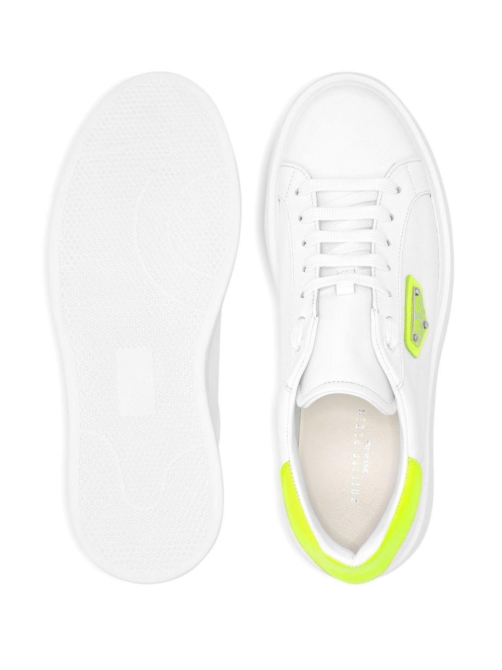 logo-plaque leather sneakers  Product Image