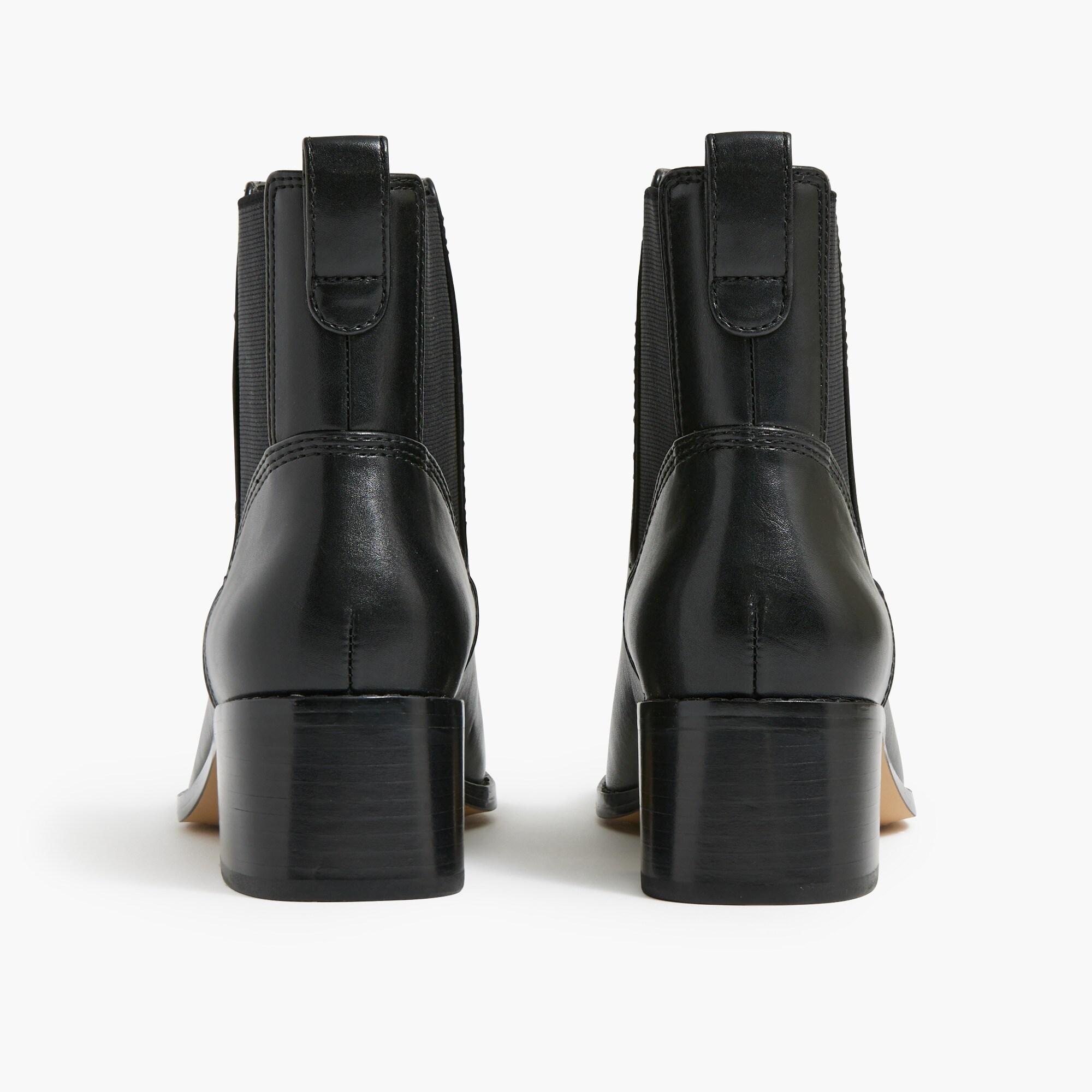 Chelsea boots Product Image