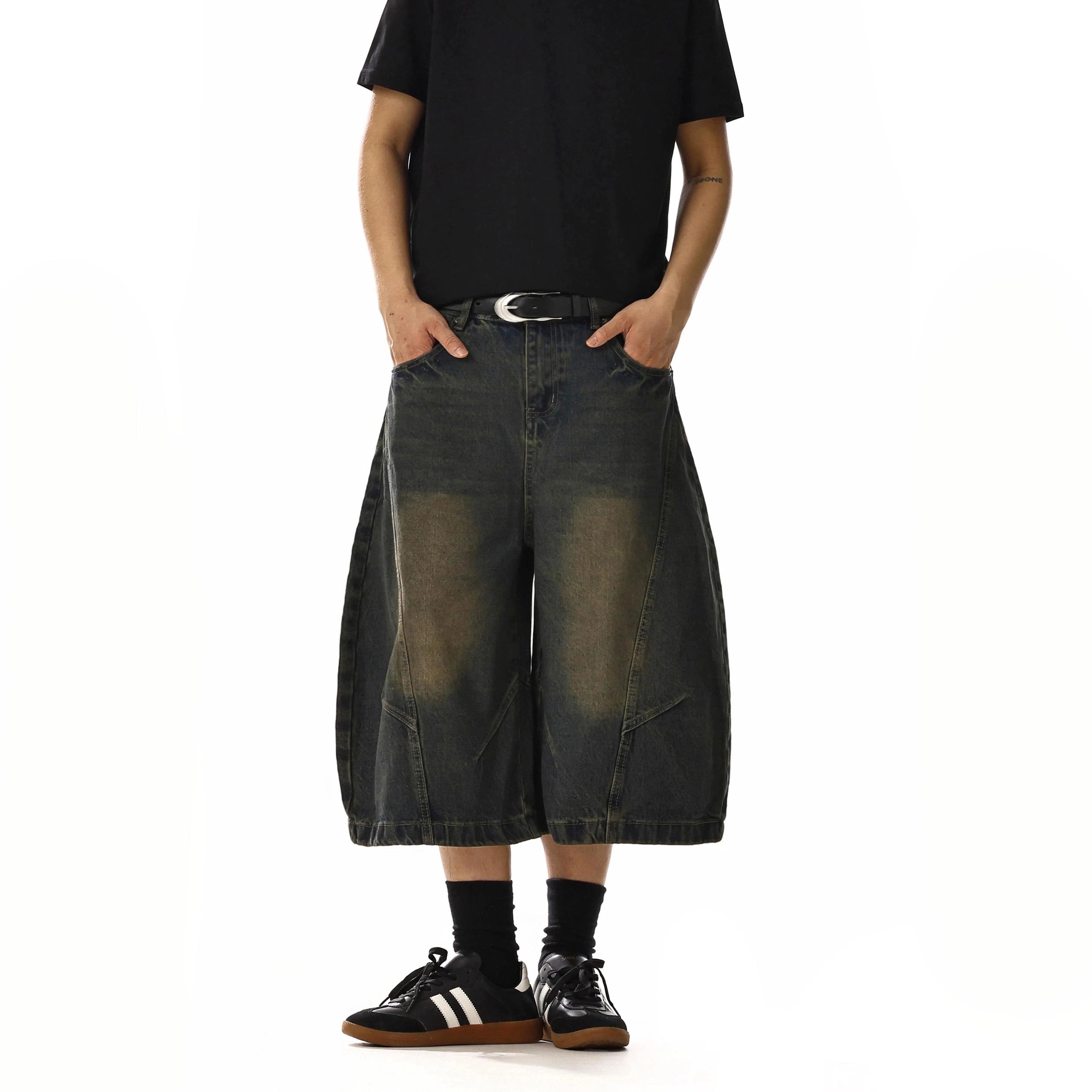 RT No. 18162 RECONSTRUCTED DENIM SHORTS Product Image