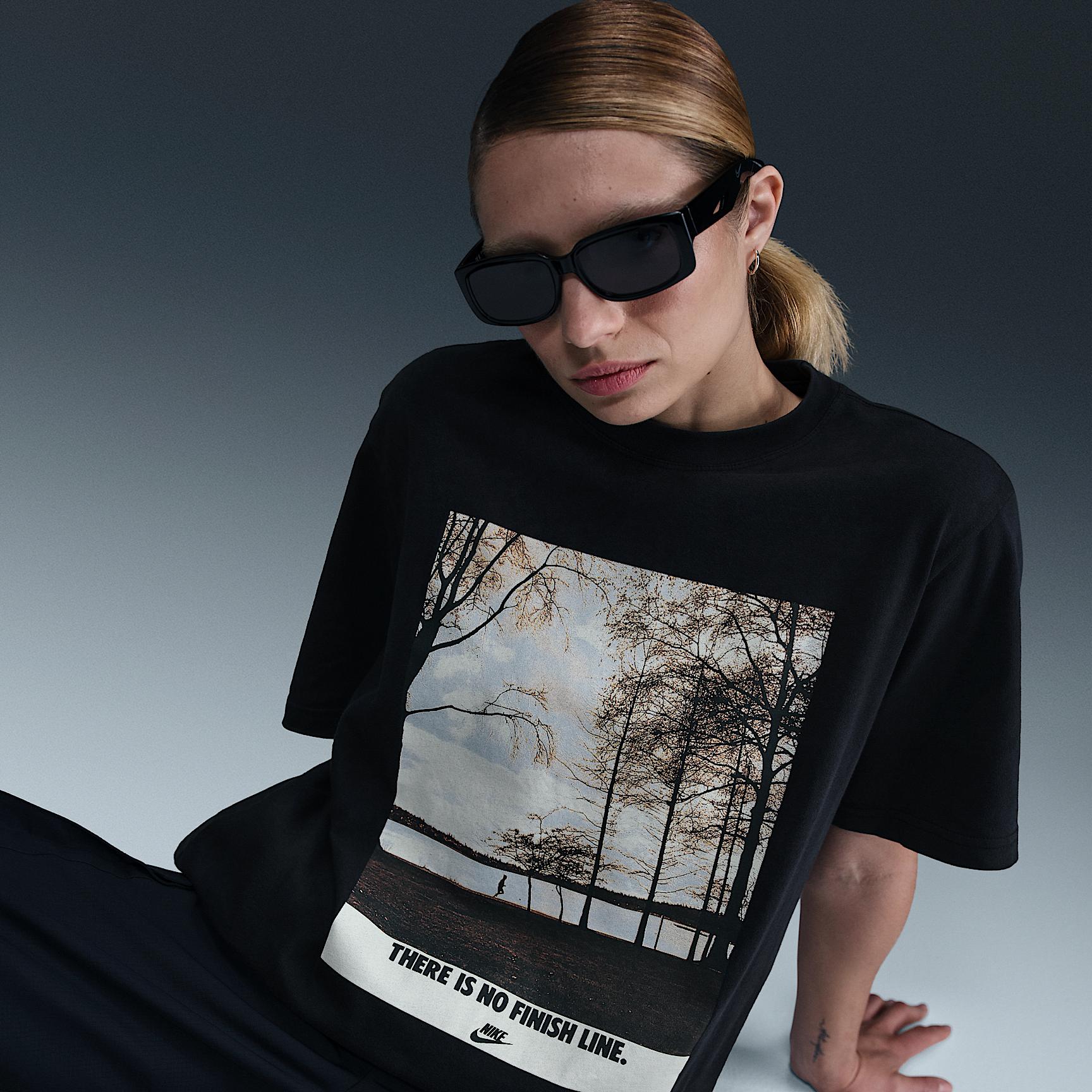 Nike Womens Sportswear Short-Sleeve Run Photo Graphic T-Shirt Product Image