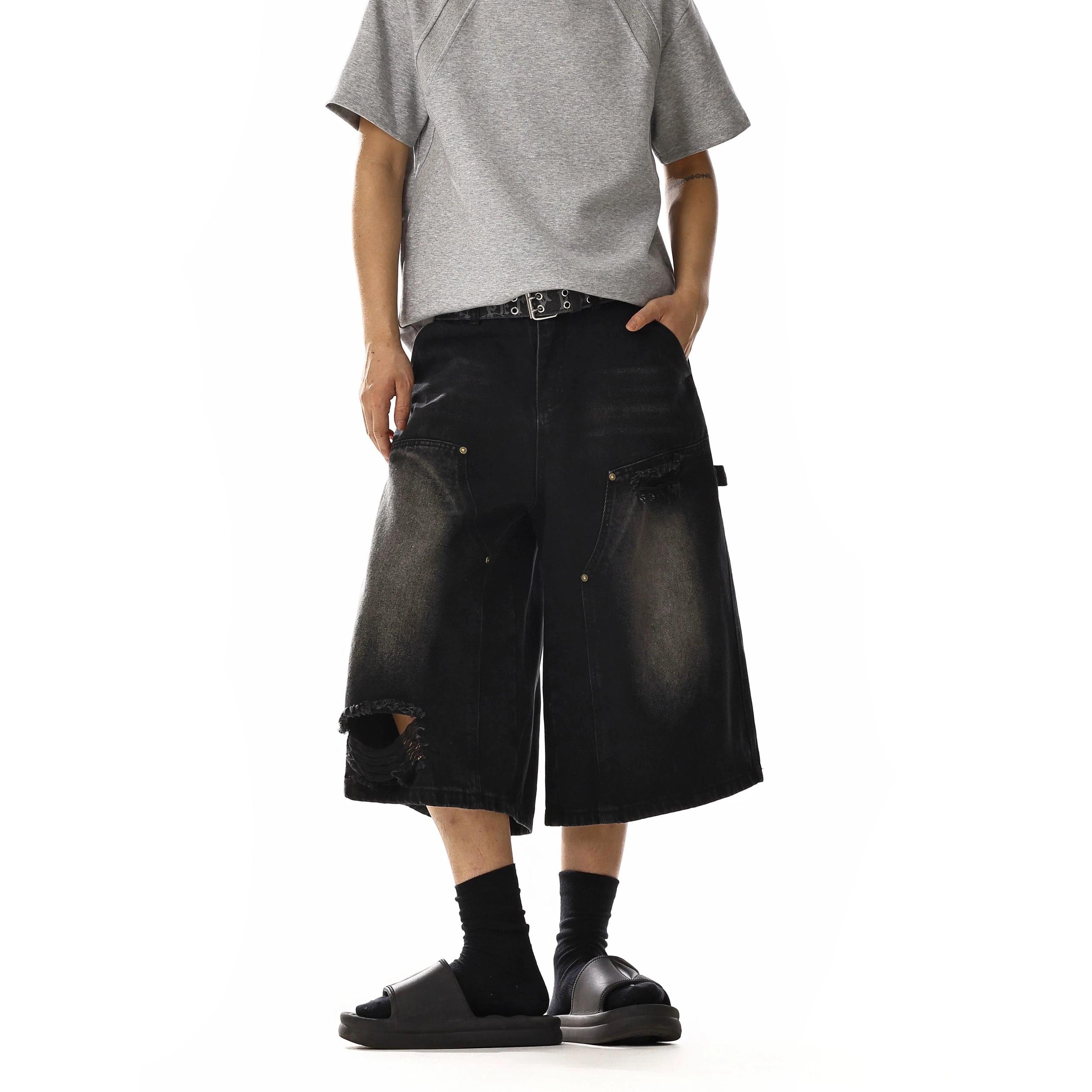 RT No. 18118 DISTRESSED WORKWEAR SHORTS Product Image
