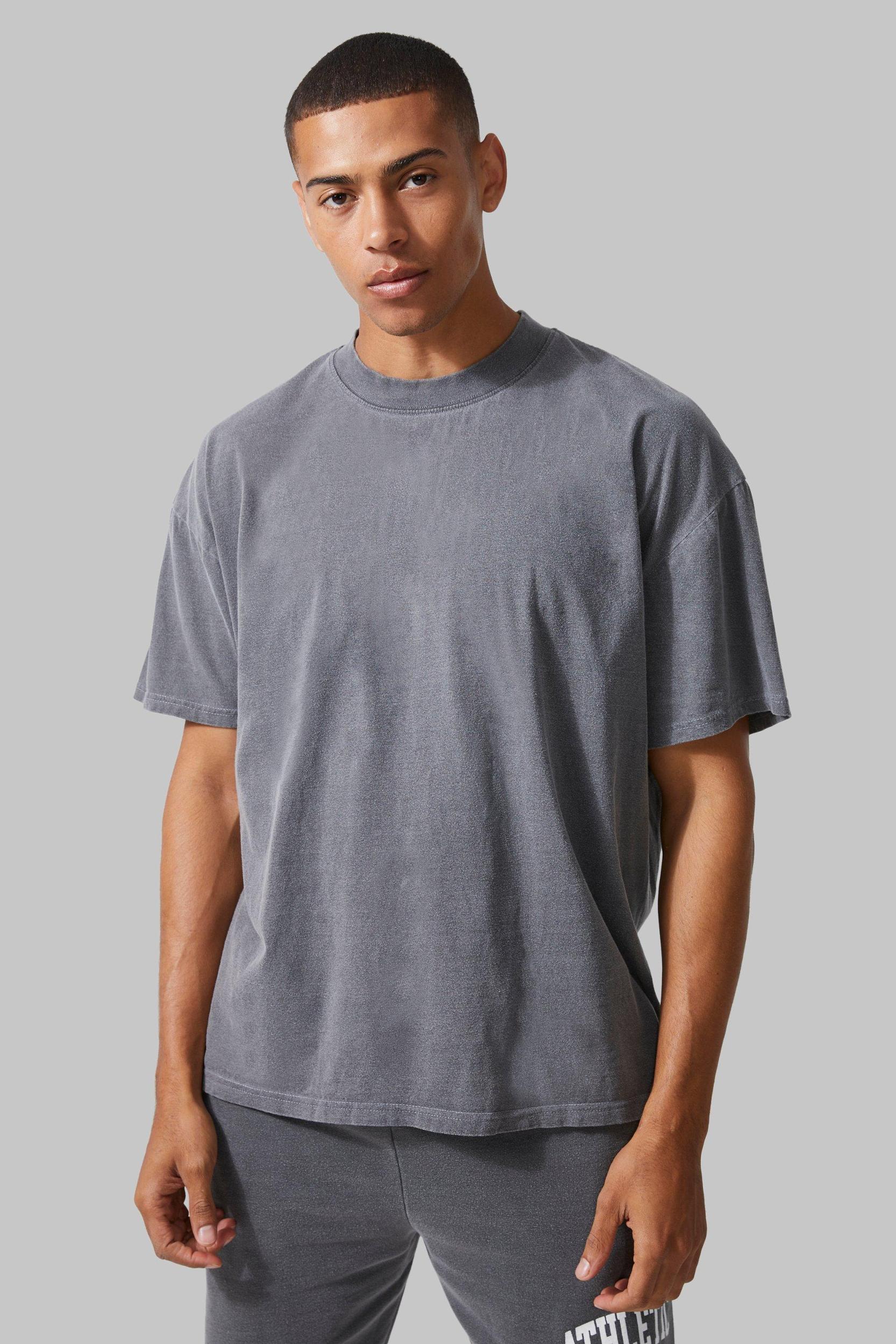 Man Active Oversized Overdye Rep T-shirt | boohooMAN USA Product Image