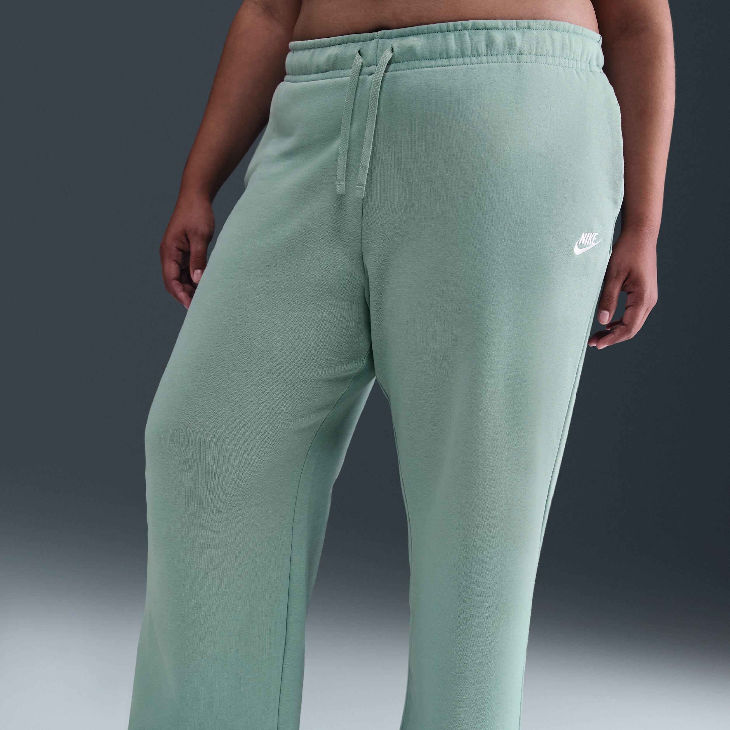 Nike Sportswear Club Fleece Women's Mid-Rise Wide-Leg Sweatpants (Plus Size) Product Image