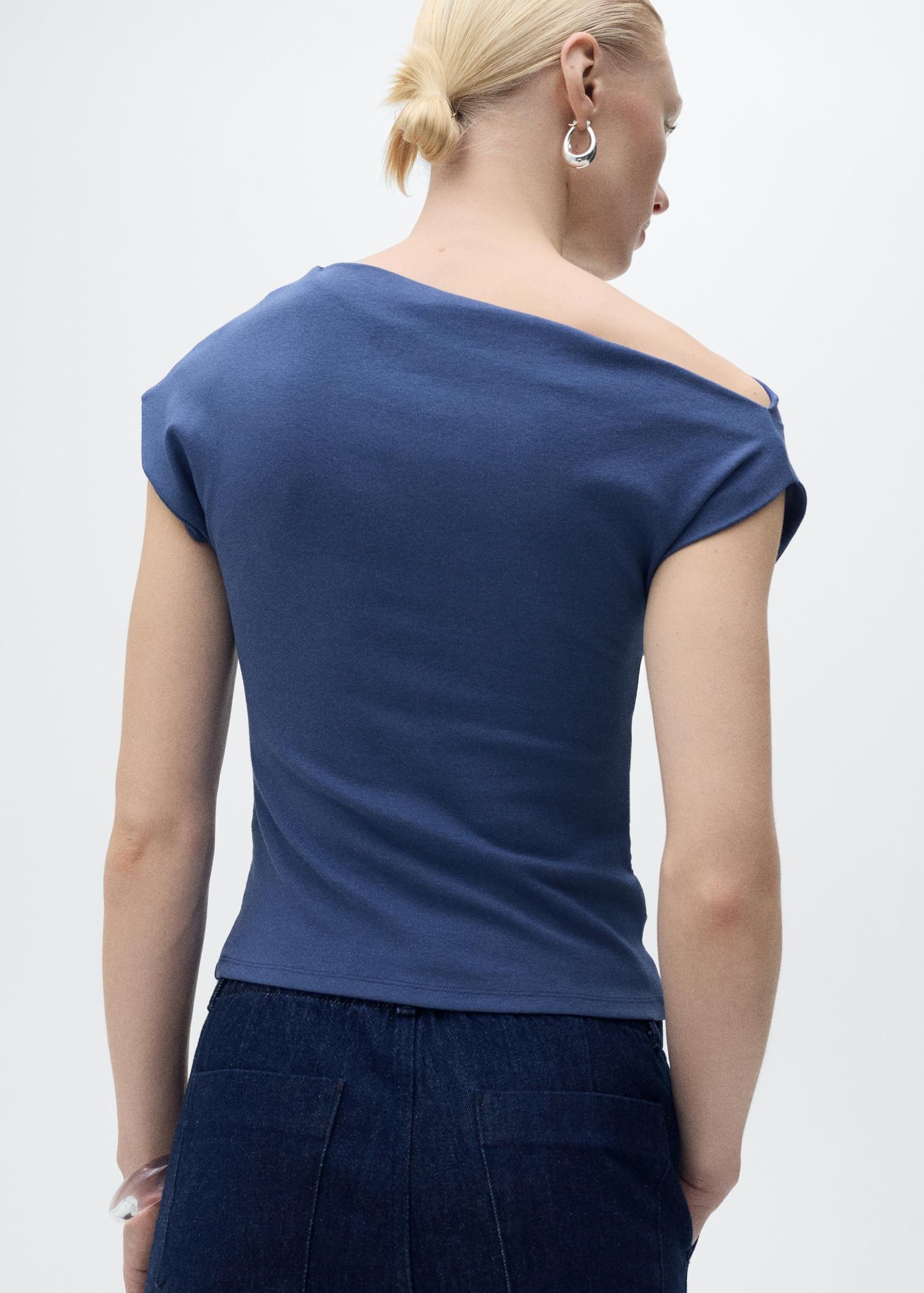 Asymmetrical draped top - Women | MANGO USA Product Image