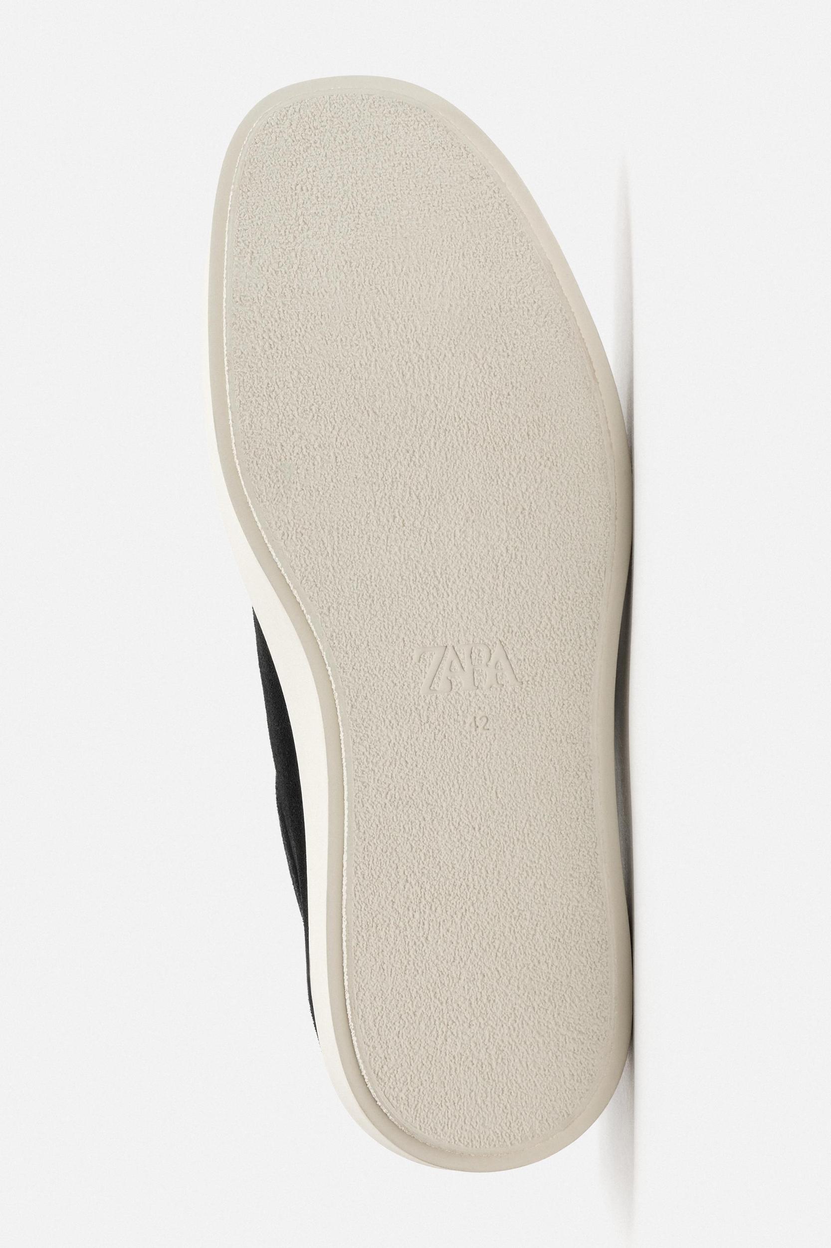 CASUAL LEATHER SHOES Product Image