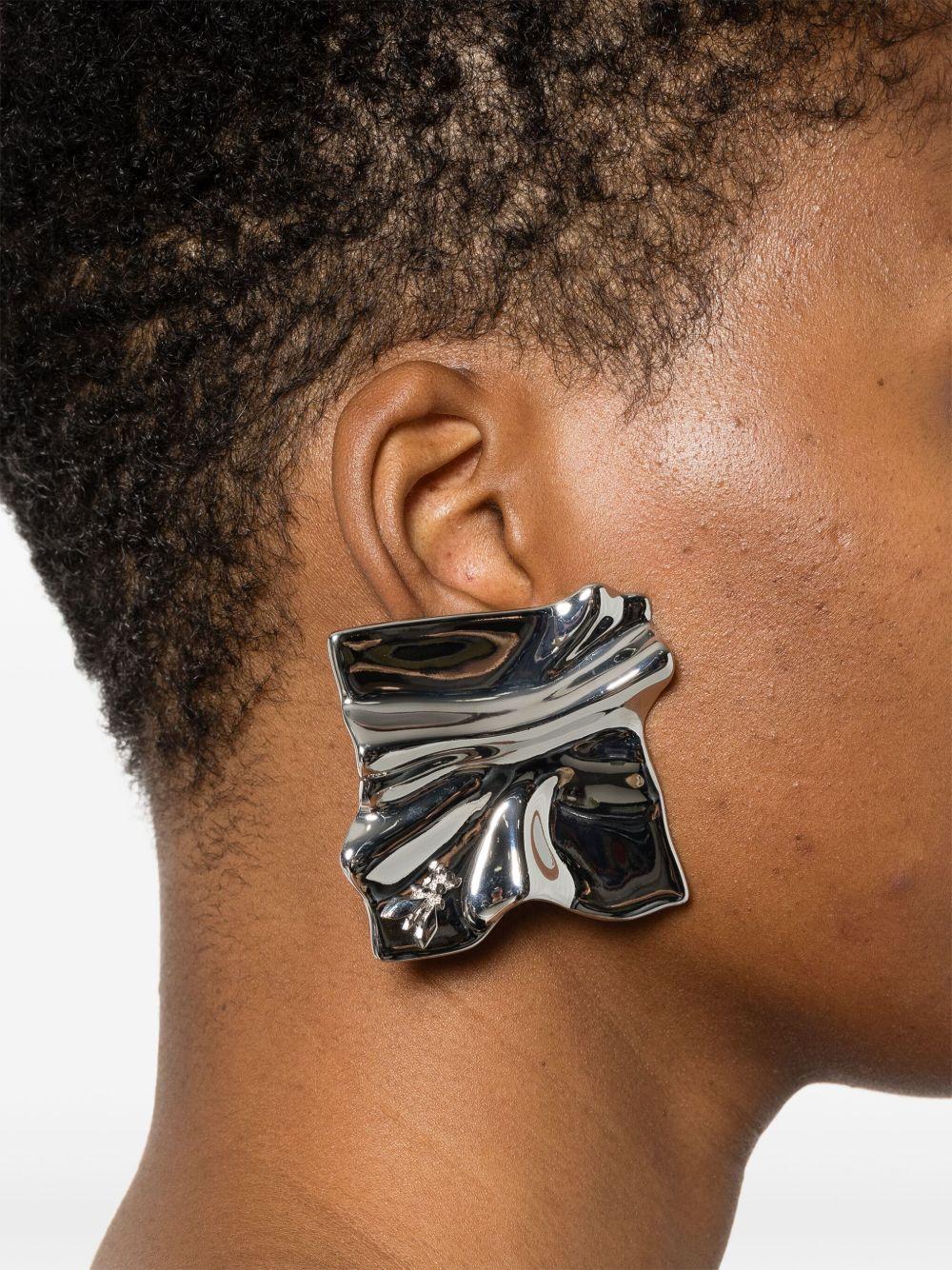 crinkled earrings Product Image