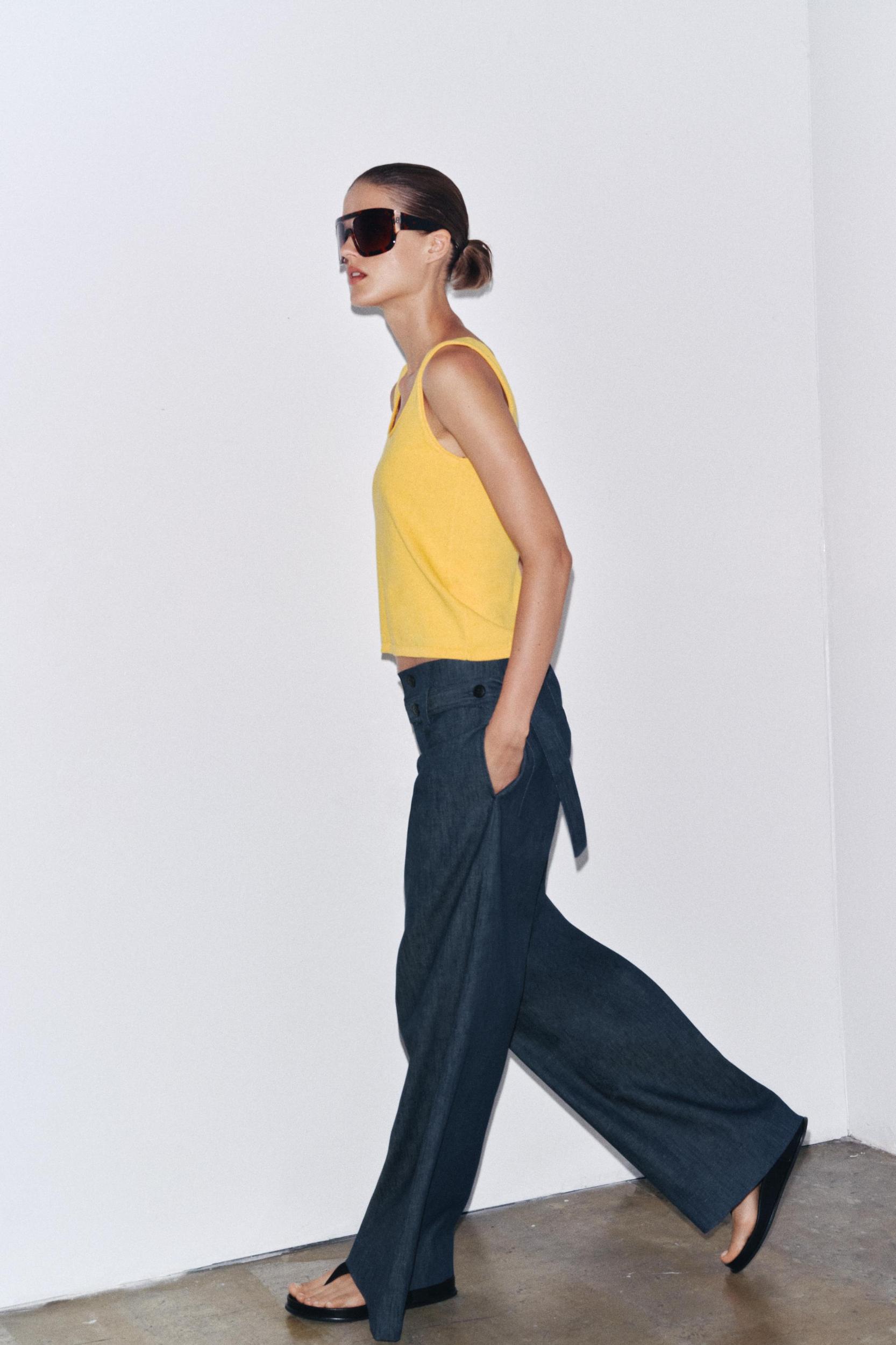 BASIC KNIT TOP Product Image