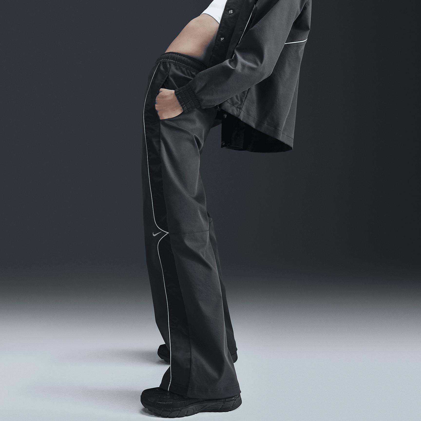 Nike Sportswear Women's Woven Pants Product Image