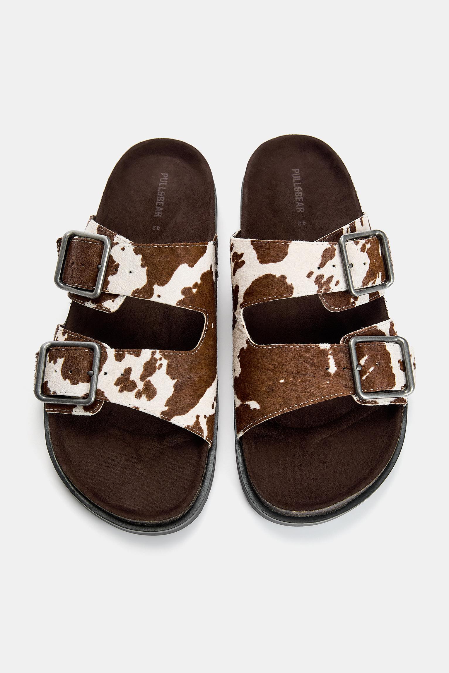 Cow leather buckle sandals Product Image